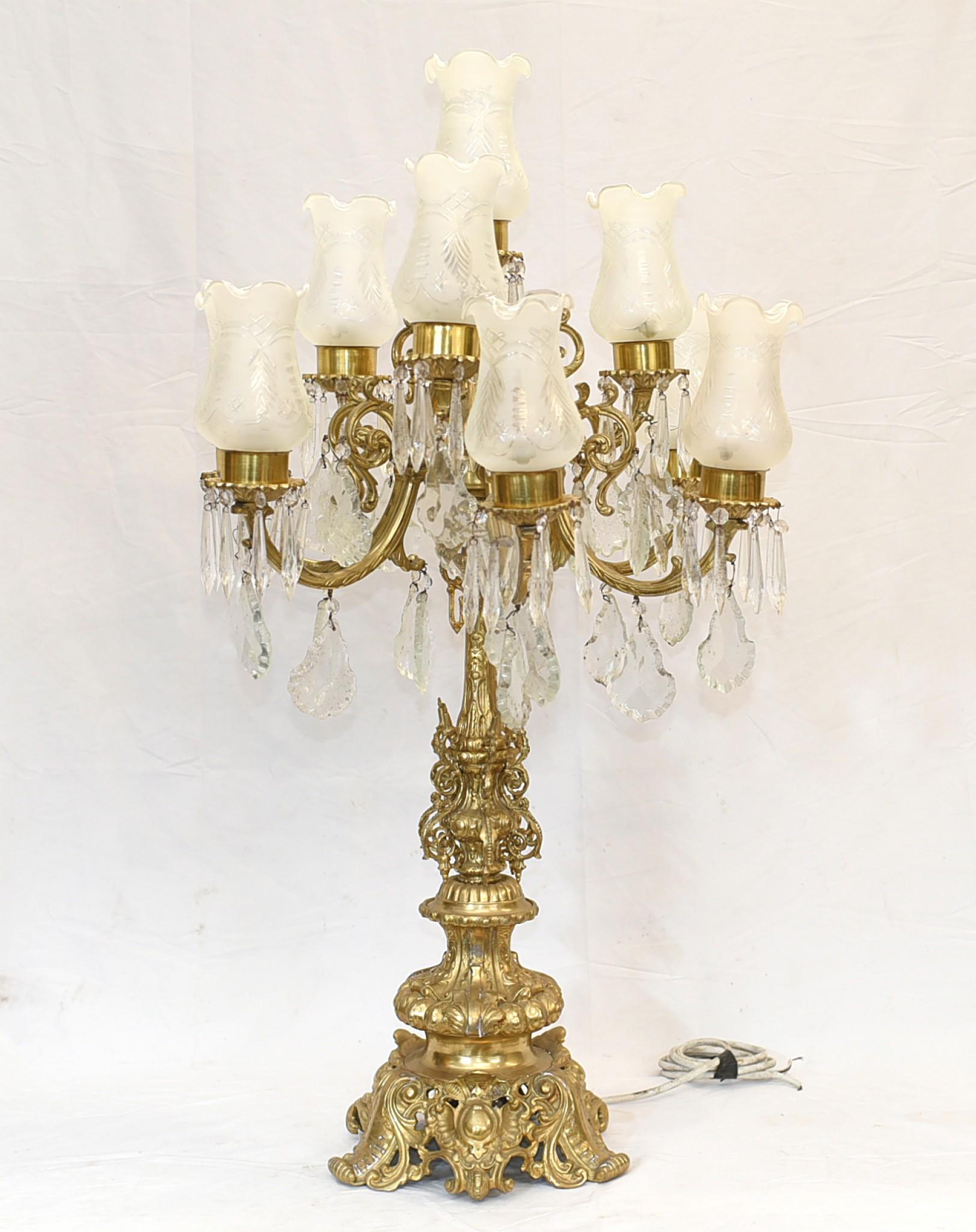 Pareja de lámparas doradas francesas Lámparas de mesa imperio en venta 7