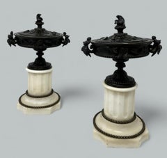 Coppia di vasi in marmo statutario francese Grand Tour Ormolu Bronzo Dore 19Ct