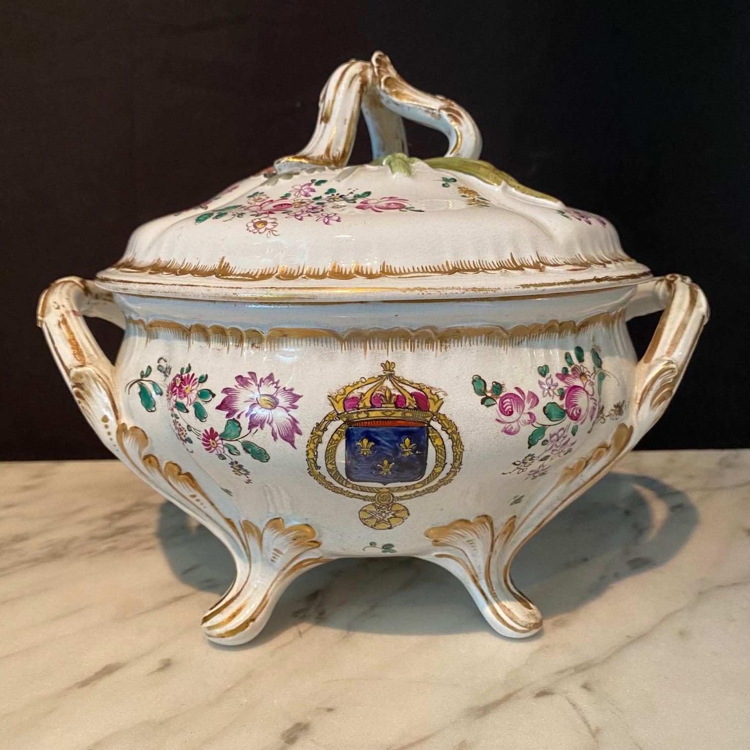 Pair French Hand Painted Faience Porcelain Soup Tureens with Coats of Arms In Good Condition For Sale In Hopewell, NJ