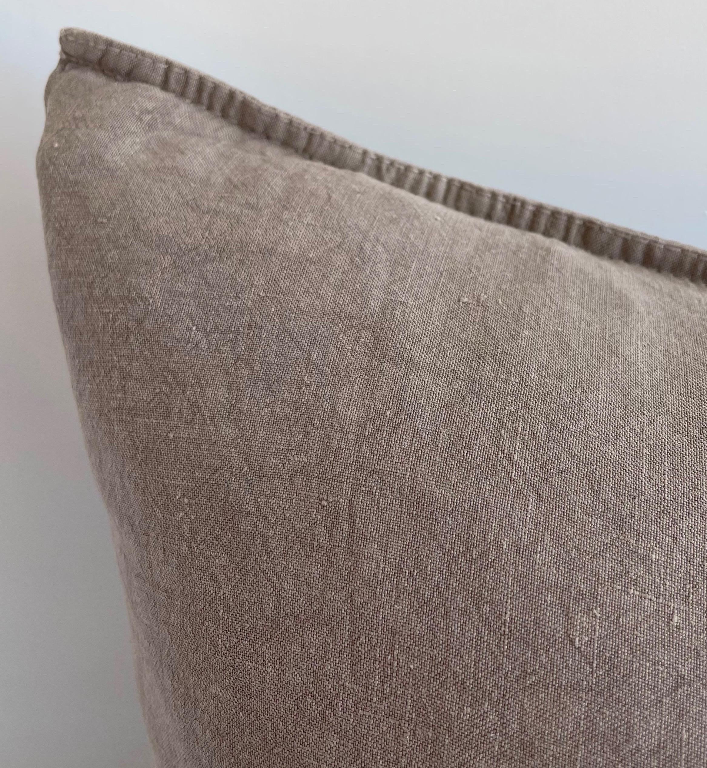 Pair French Linen Lumbar Pillow with Decorative Button Closure In New Condition In Brea, CA