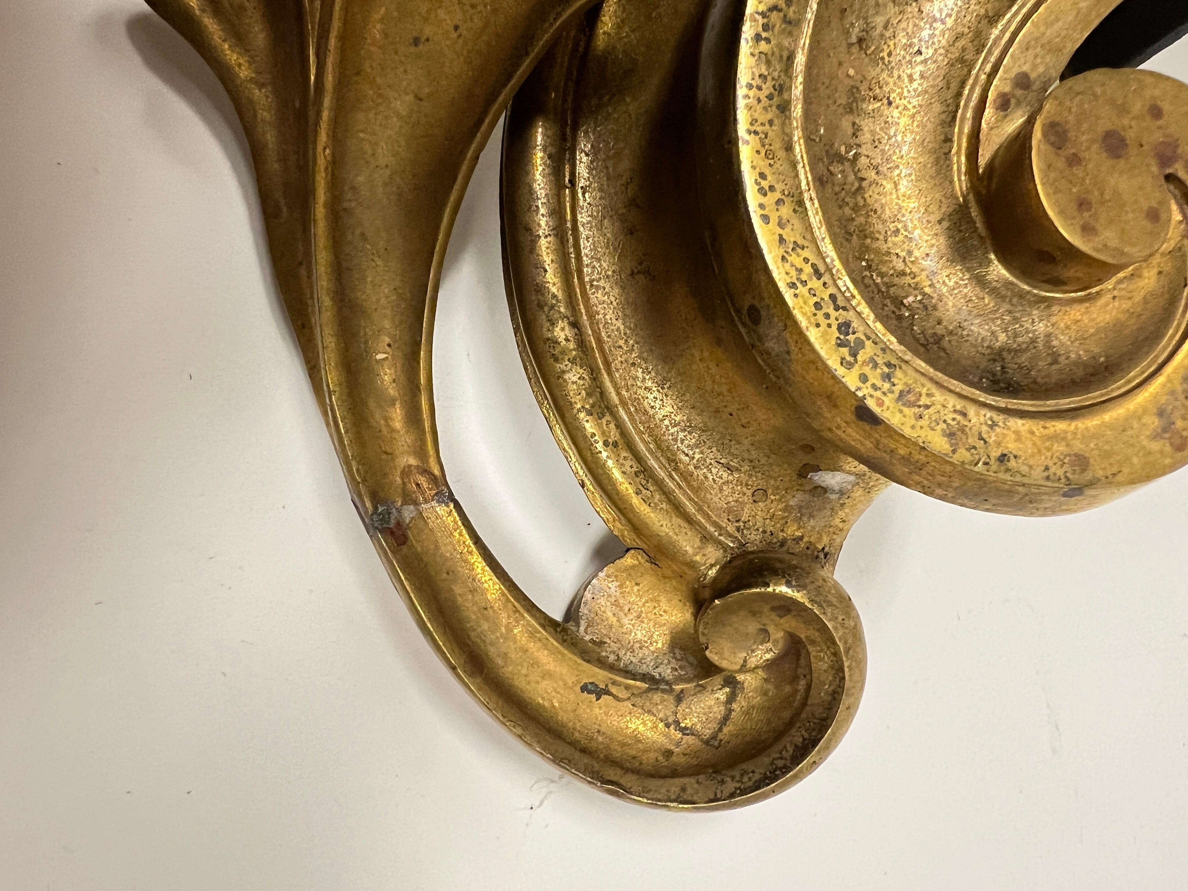 Pareja Andirones / Chenets Figurales Putti de Bronce Dorado Estilo Luis XV French Rococo en venta 7