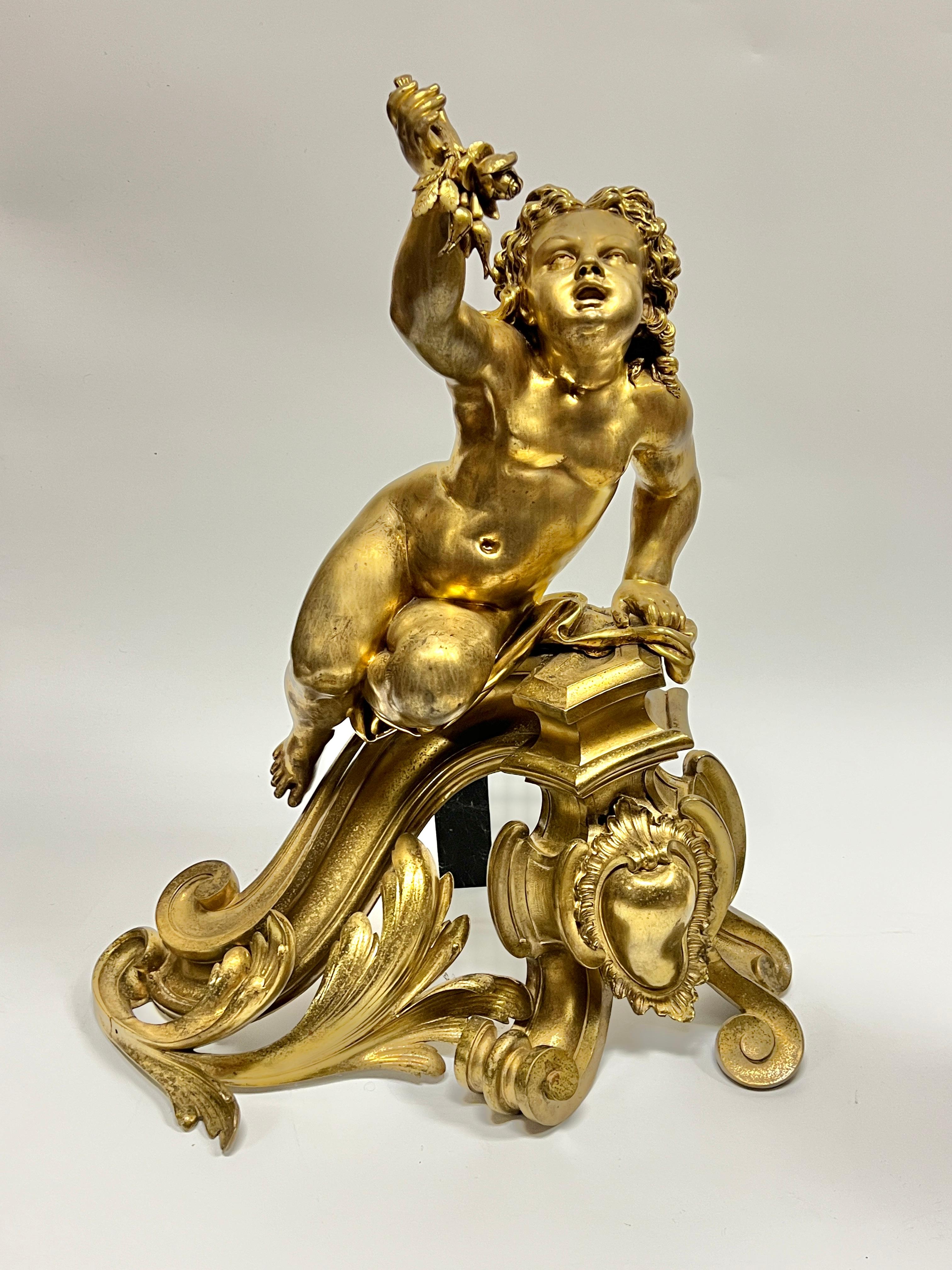 Pareja Andirones / Chenets Figurales Putti de Bronce Dorado Estilo Luis XV French Rococo Francés en venta