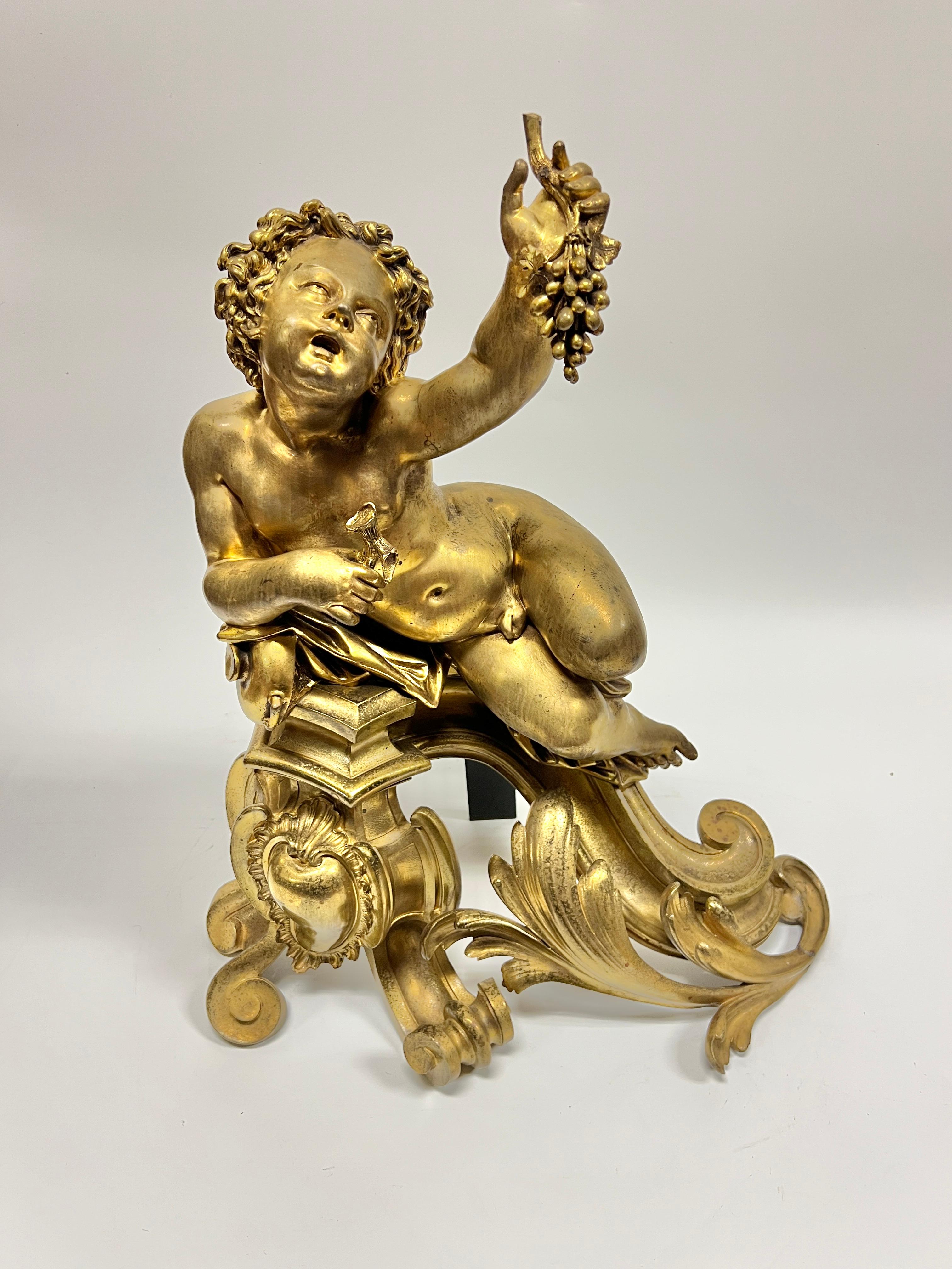 Pareja Andirones / Chenets Figurales Putti de Bronce Dorado Estilo Luis XV French Rococo en venta 2