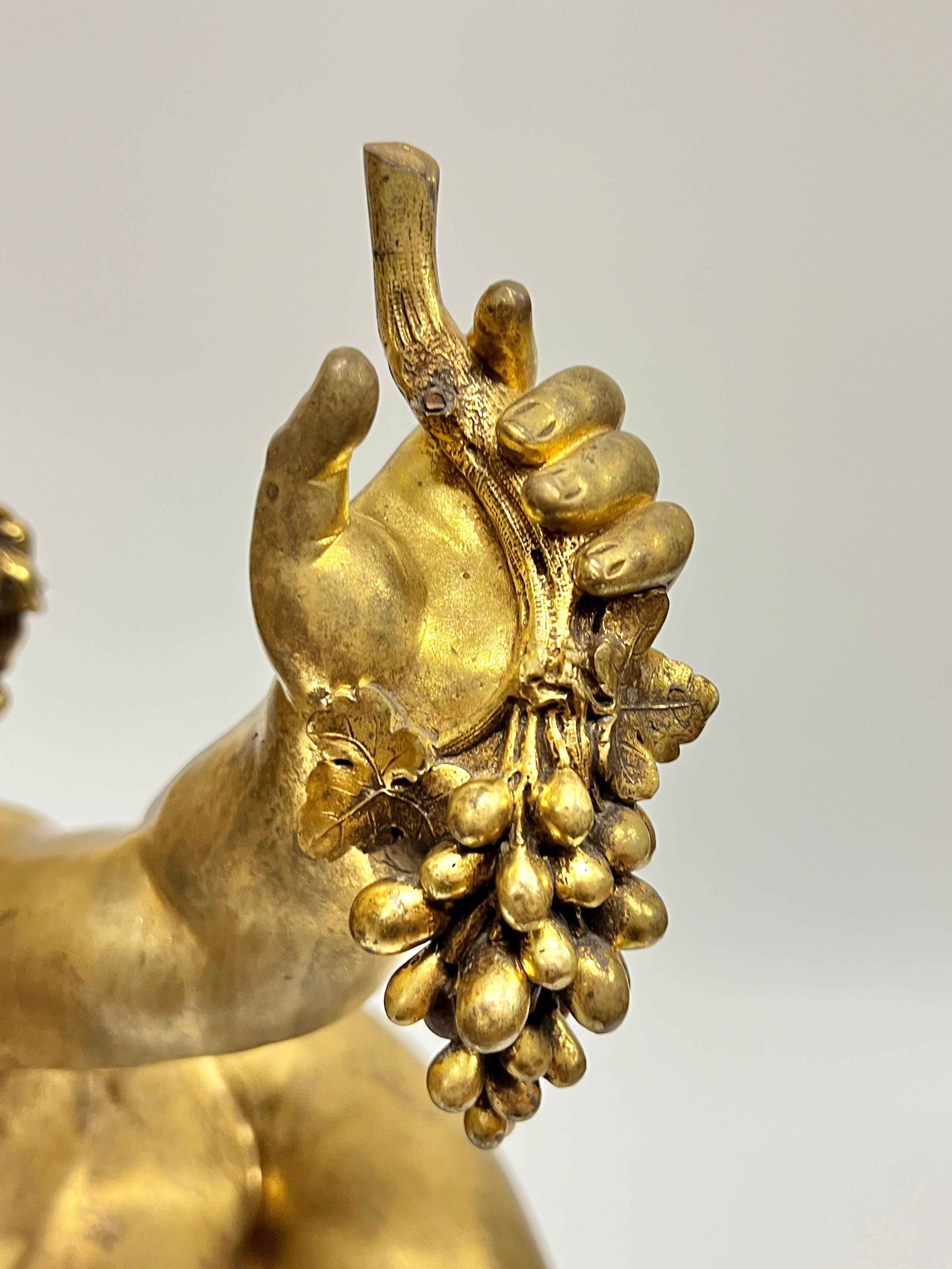 Pareja Andirones / Chenets Figurales Putti de Bronce Dorado Estilo Luis XV French Rococo en venta 3