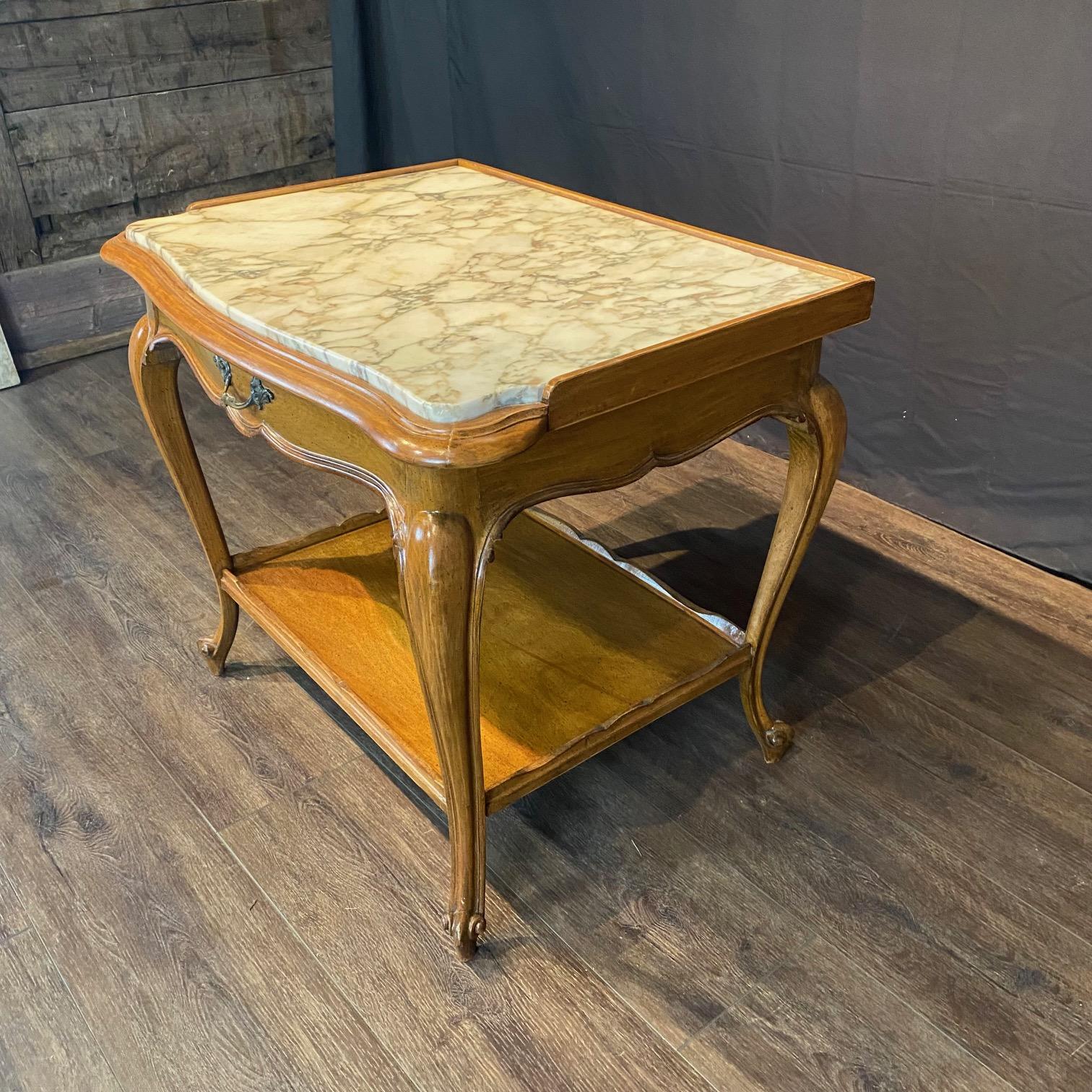 Pair French Louis XV Style End Tables with Exquisite Marble Tops In Good Condition For Sale In Hopewell, NJ