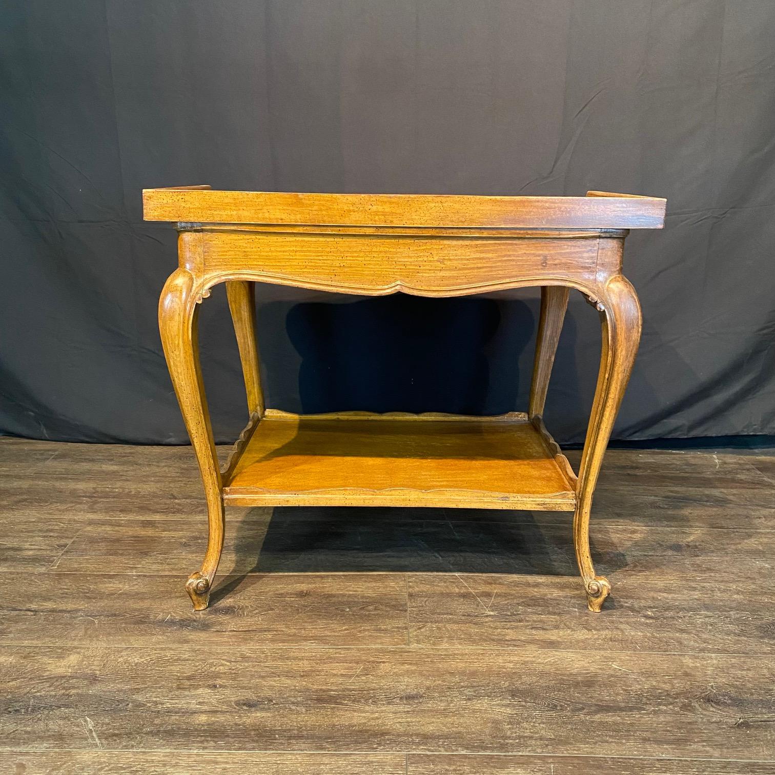 Pair French Louis XV Style End Tables with Exquisite Marble Tops For Sale 3
