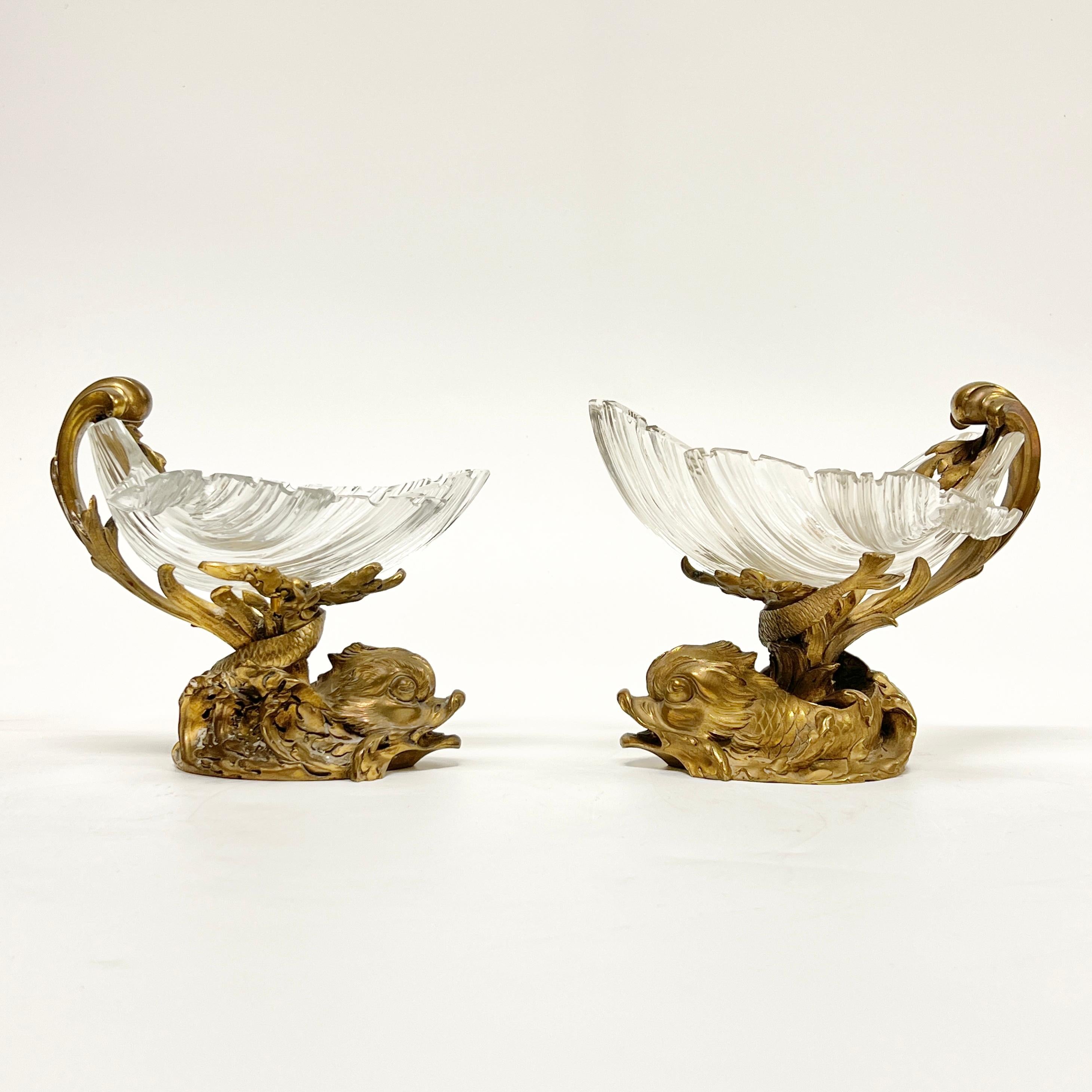 Paar französische Louis XV Stil vergoldete Bronze geschliffenes Glas Tazza / Dishes / Tafelaufsätze (Französisch) im Angebot