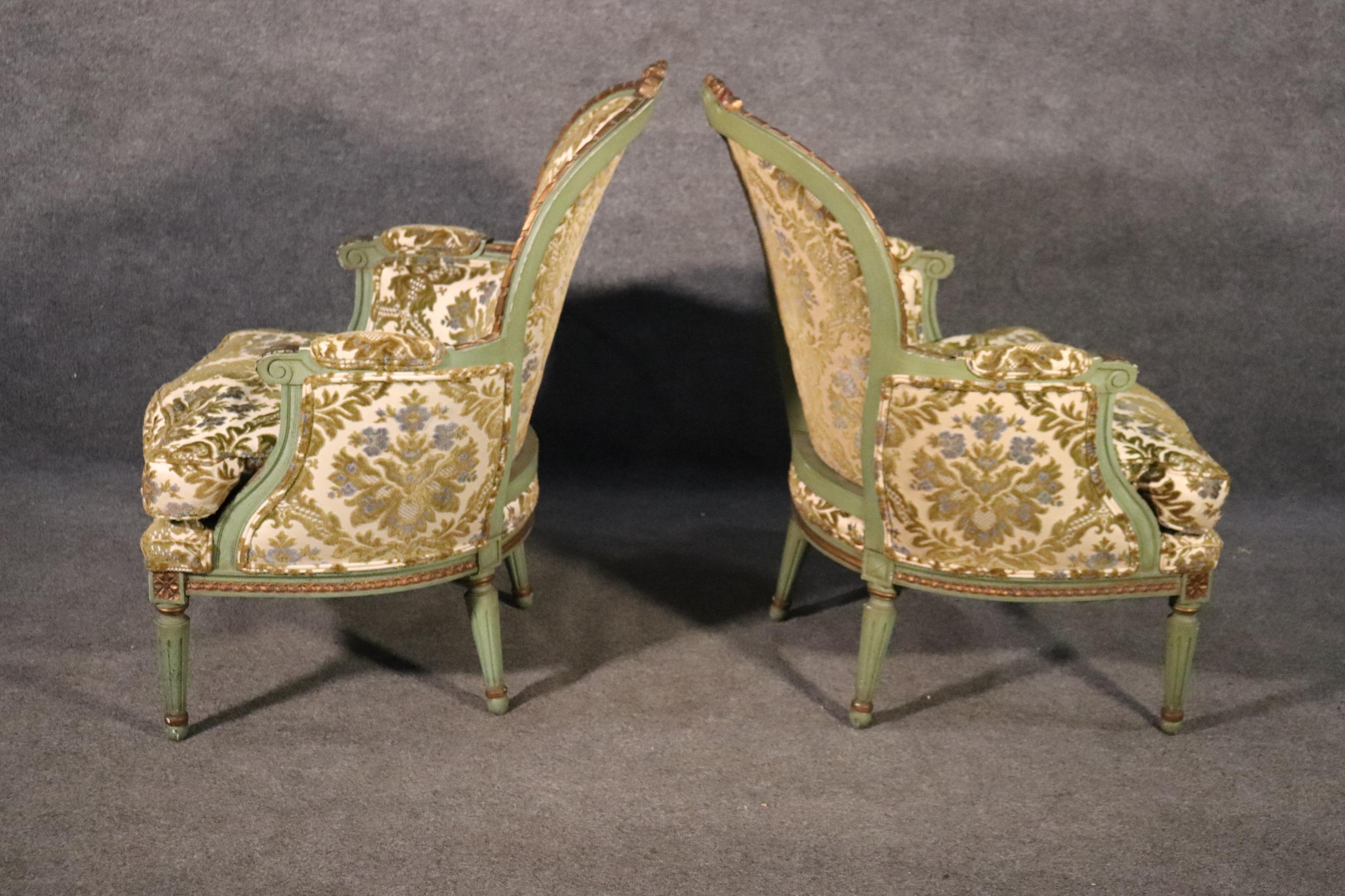 Pair of French Louis XV Style Green Painted Bergere Chairs, Circa 1950s In Good Condition In Swedesboro, NJ