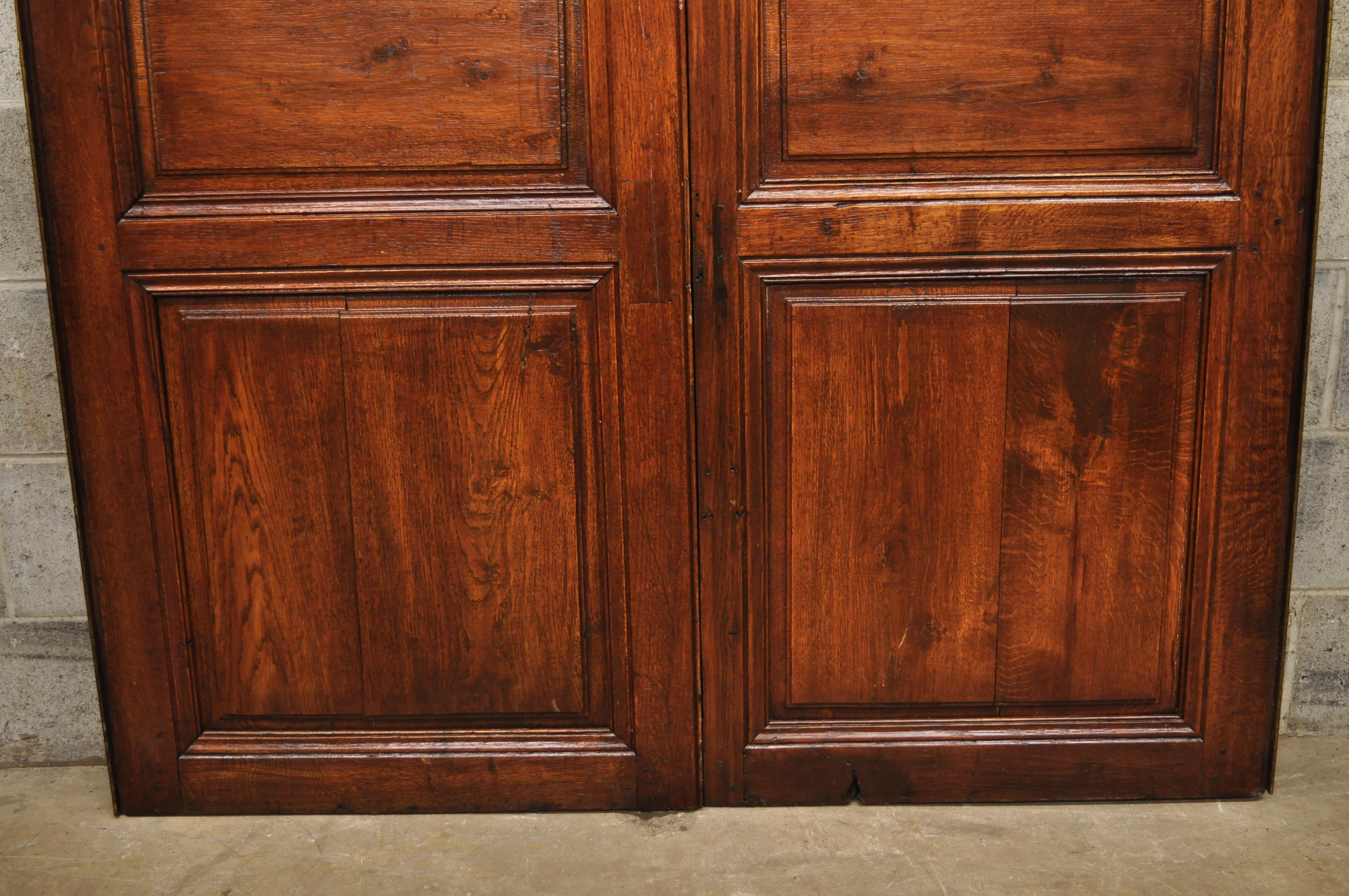 Pair of Louis XVI Oak Interior Double Doors with Bronze Rococo Door Knob ‘B’ In Good Condition In Philadelphia, PA