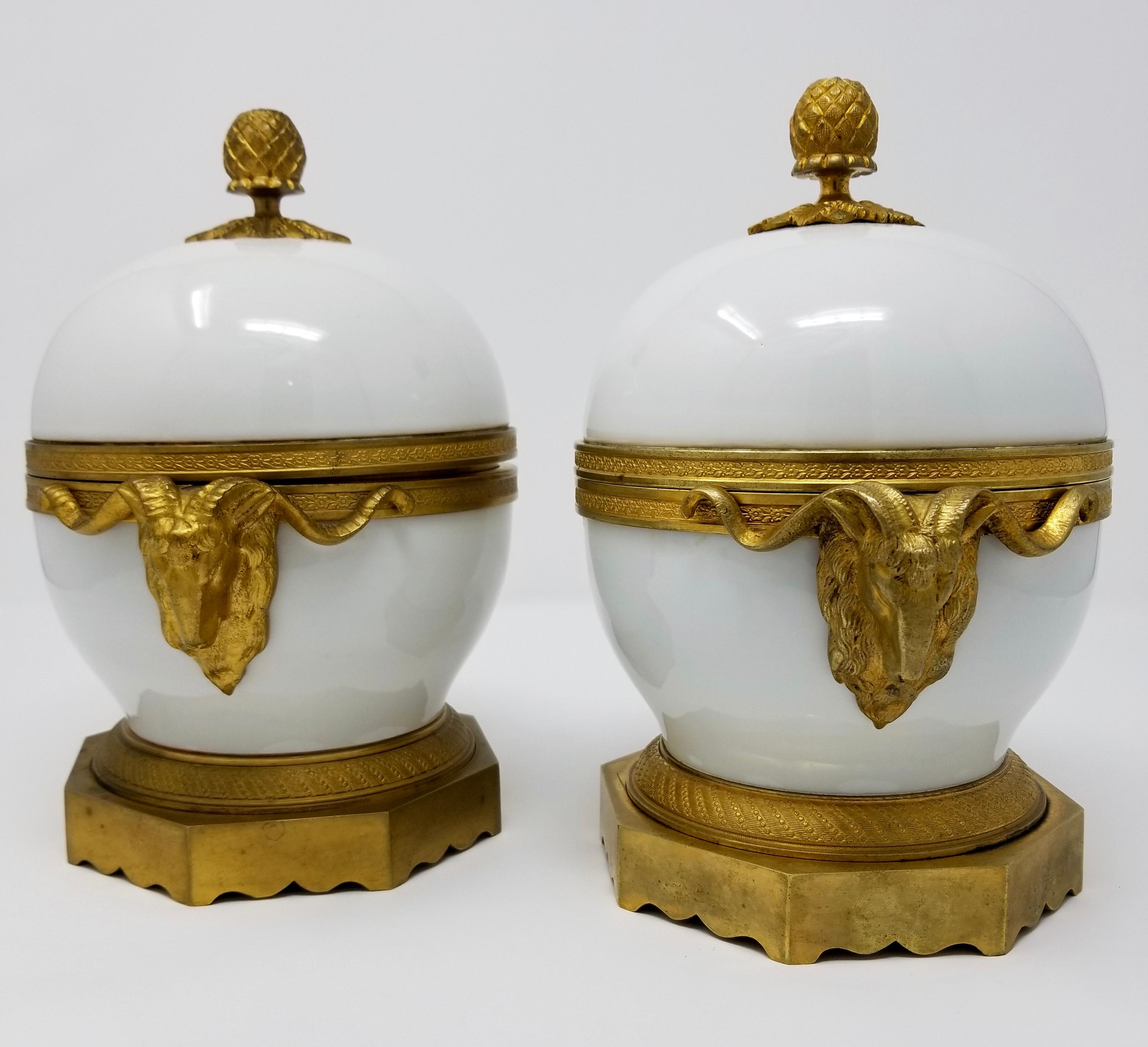 French Pair of Louis XVI Ormolu Mounted White Porcelain and Dore Bronze Covered Bowls For Sale