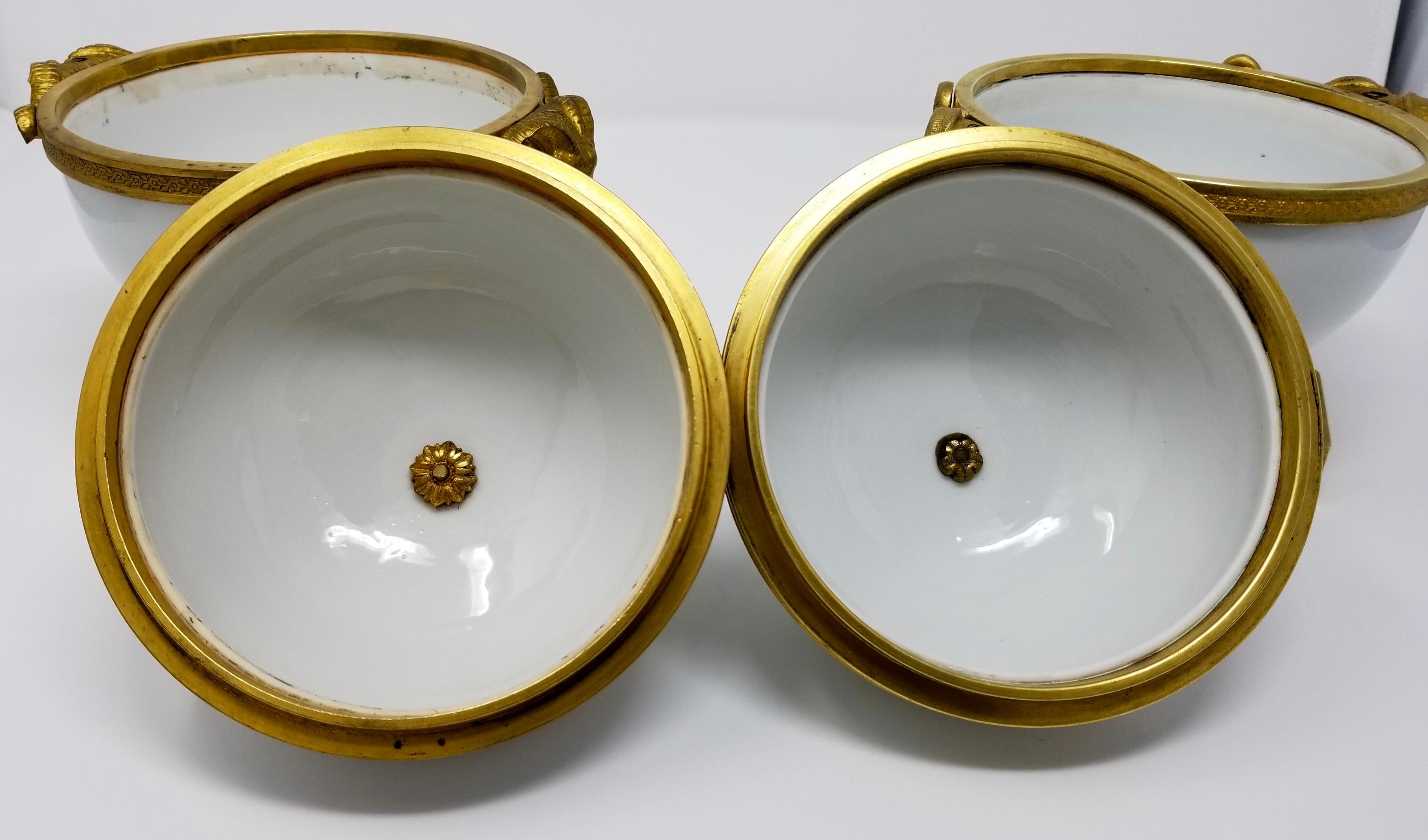 Pair of Louis XVI Ormolu Mounted White Porcelain and Dore Bronze Covered Bowls For Sale 3