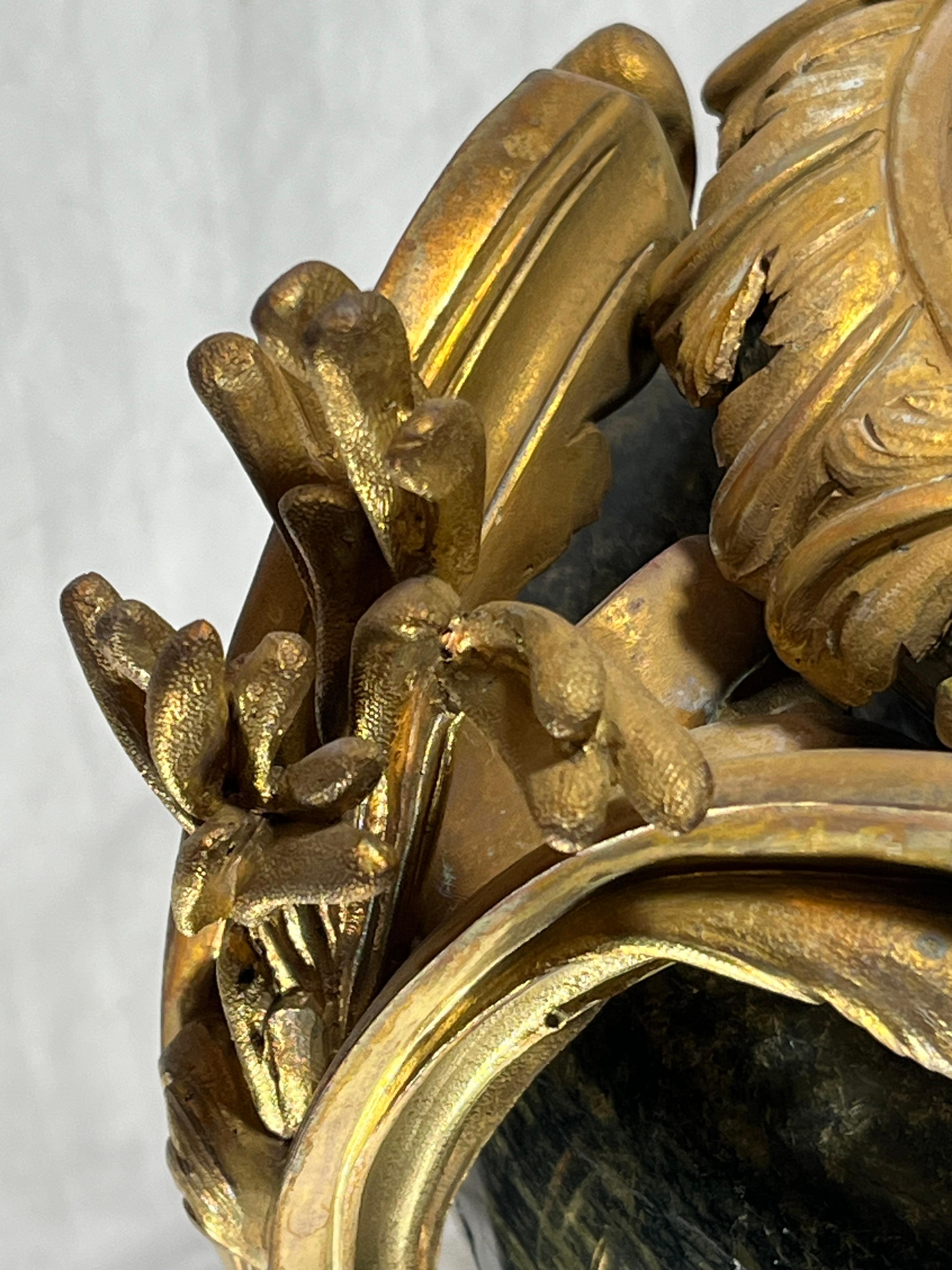 Pair French Louis XVI Style Ormolu Mounted Green Marble Lidded Urns In condizioni buone in vendita a Vero Beach, FL