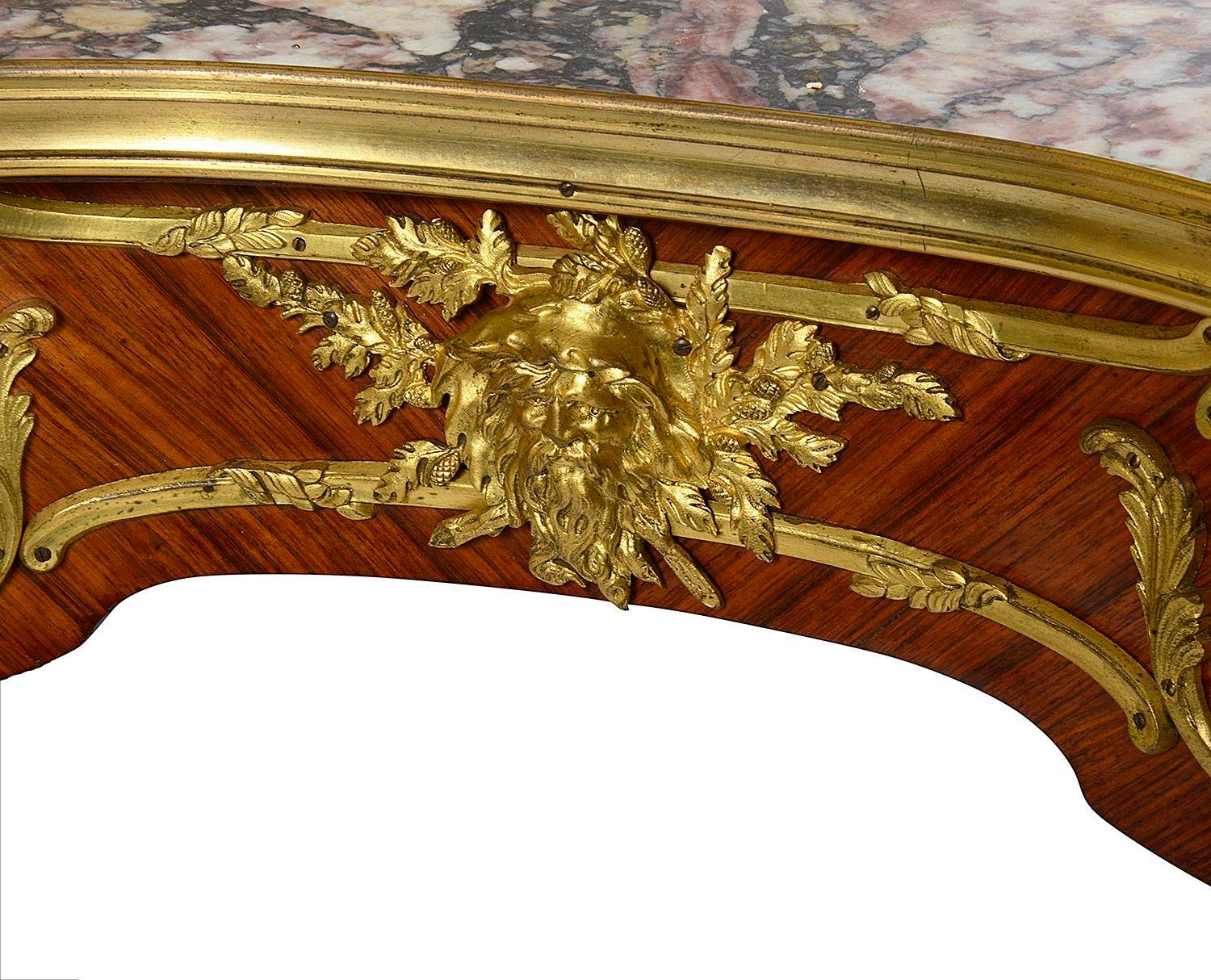 Paire de tables d'appoint françaises de style Louis XVI, signées F. Linke. Bon état - En vente à Brighton, Sussex