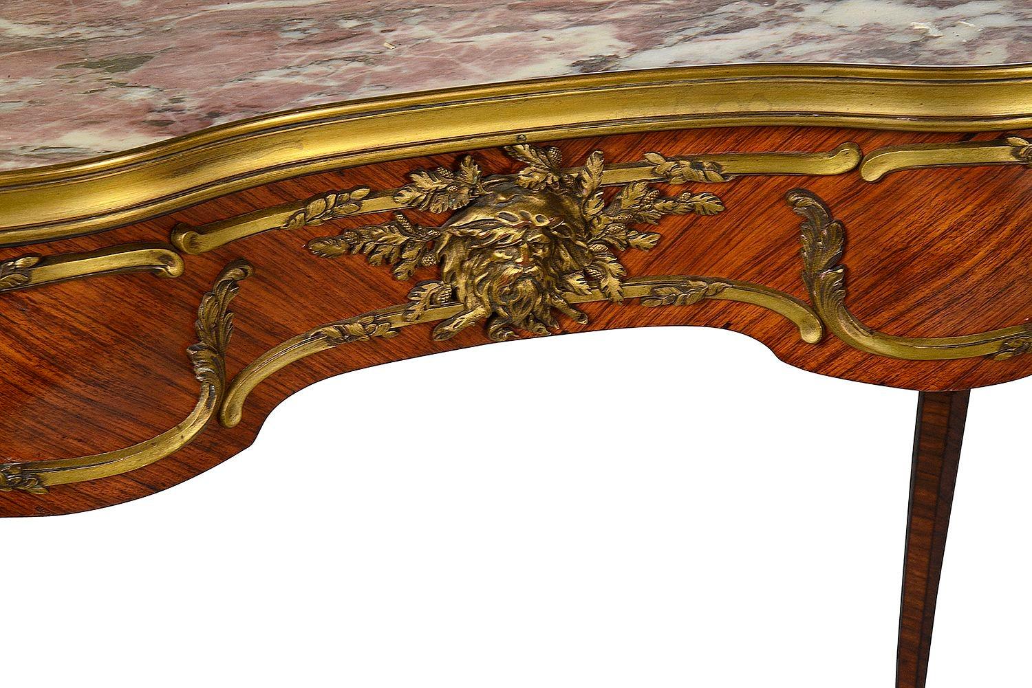XIXe siècle Paire de tables d'appoint françaises de style Louis XVI, signées F. Linke. en vente
