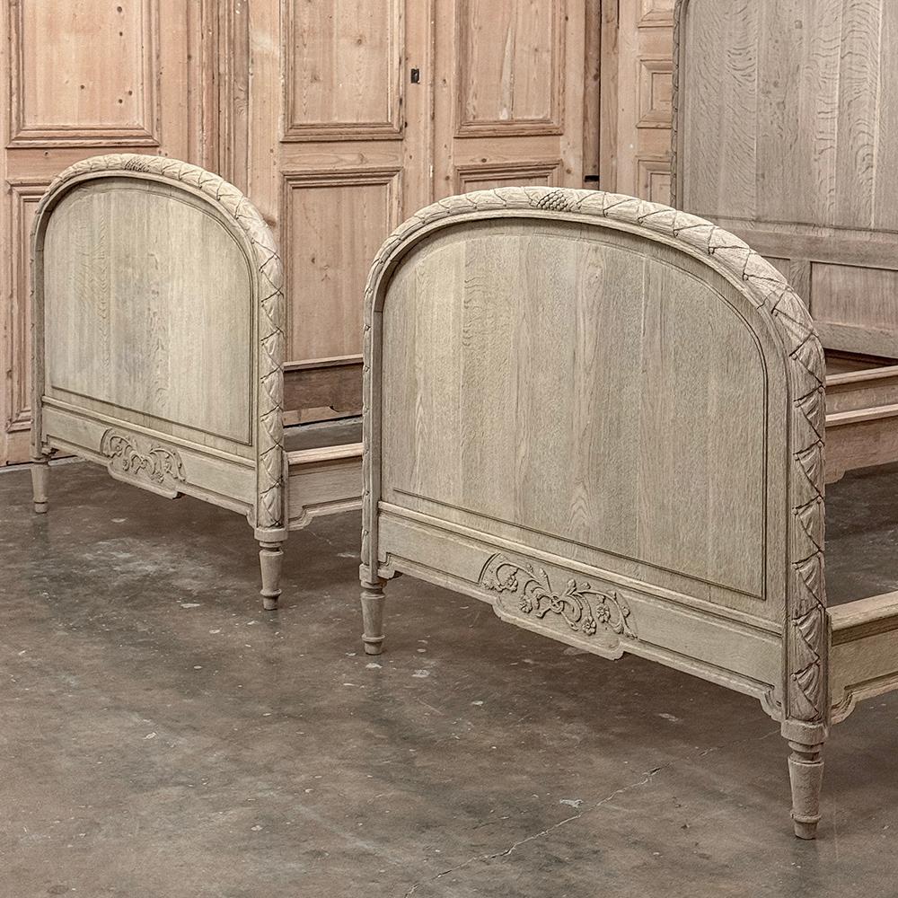 Pair French Louis XVI Twin Beds in Stripped Oak For Sale 5