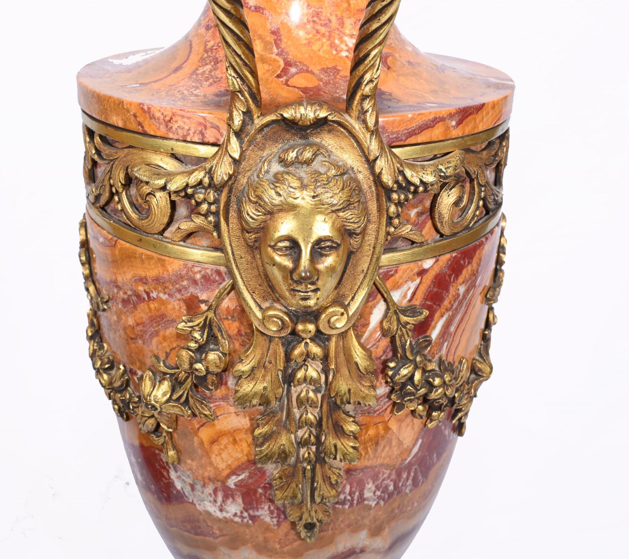 Paar französische Marmorurnen Amphora Cassolettes Empire, 1890 im Angebot 8