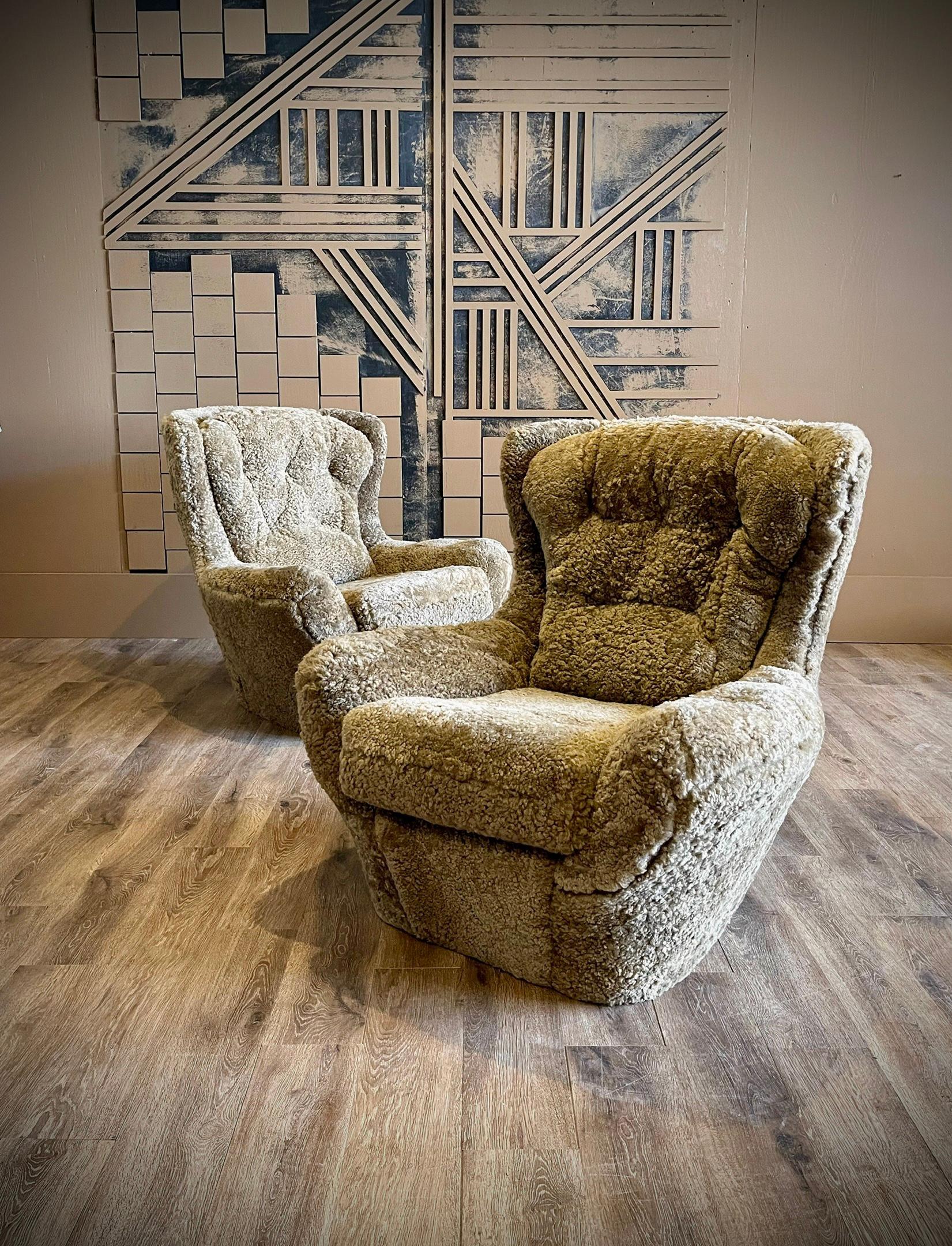 Indulge in unparalleled relaxation with this stunning pair of truffle-colored sheepskin French MCM Steiner Knoll Lounge Chairs. Embracing the essence of mid-century modern design, they seamlessly blend luxurious comfort with sleek style. Sink into