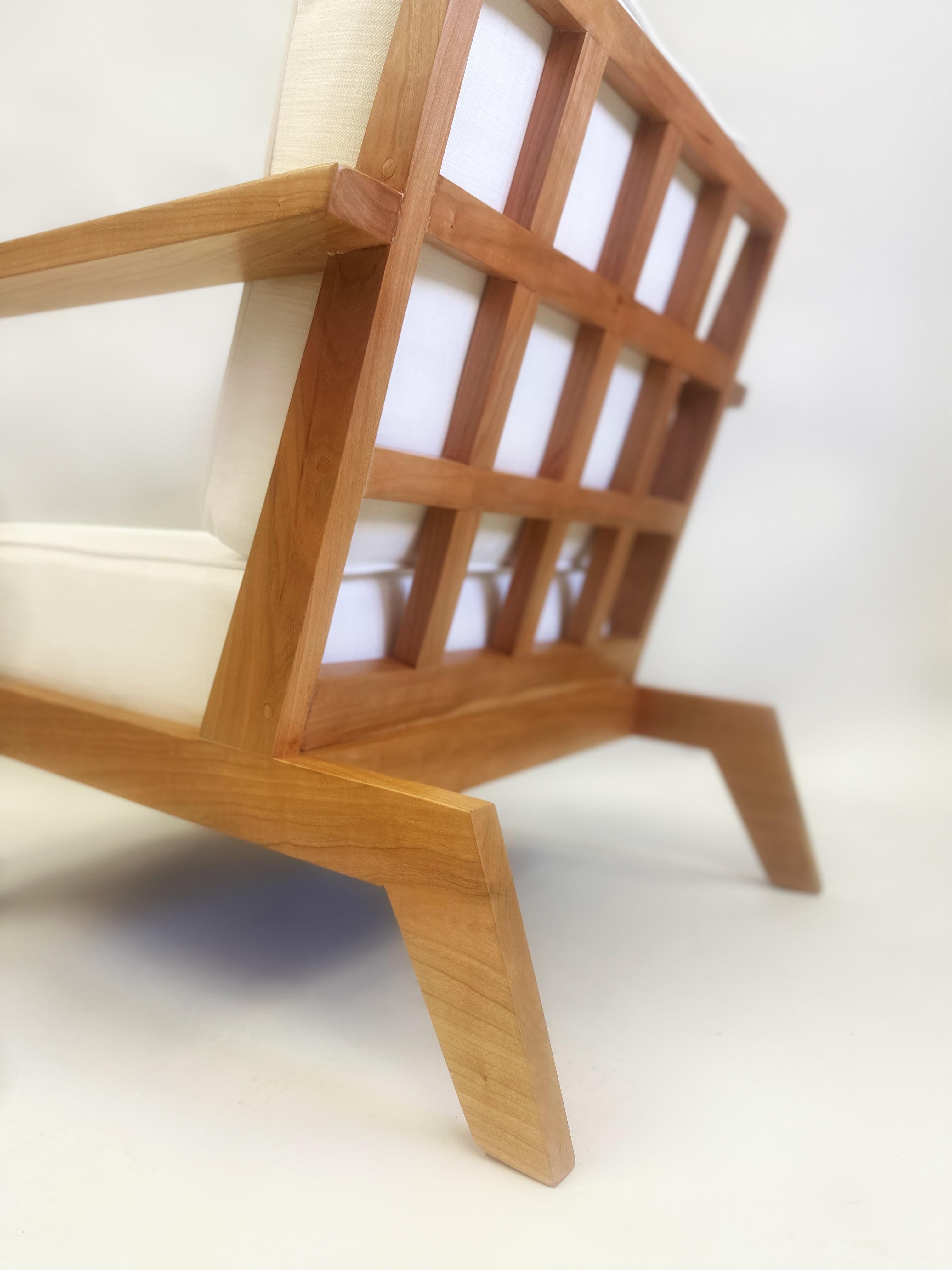 Paire de fauteuils de salon/fauteuils franais  dossier en cerisier, style mi-sicle moderne, Rene Gabriel en vente 3