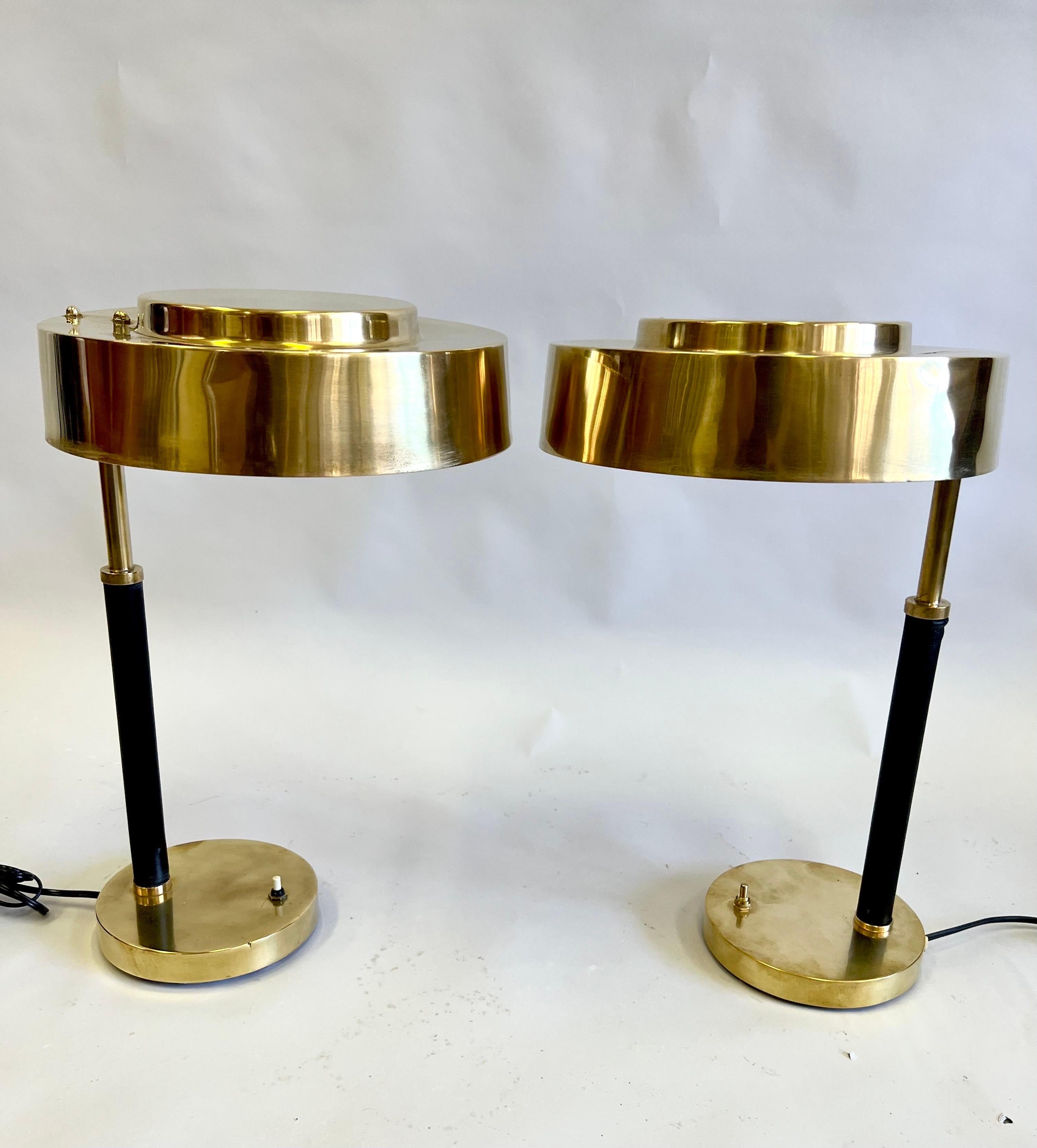 Pair French Midcentury Art Deco Brass & Leather Desk/ Table Lamps, Jacques Adnet In Good Condition For Sale In New York, NY