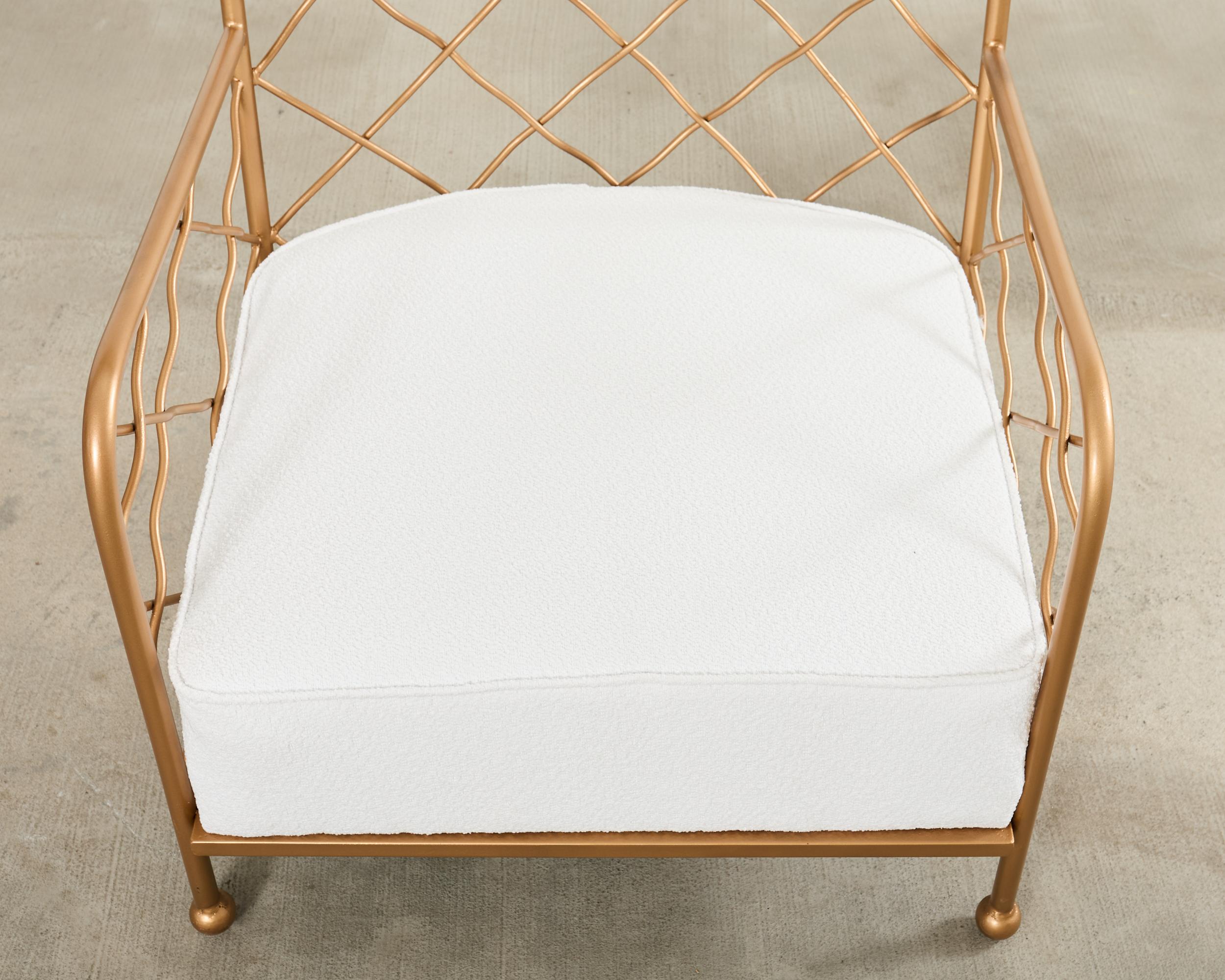 Pareja de sillones Croisillion franceses de hierro dorado de mediados de siglo en venta 10