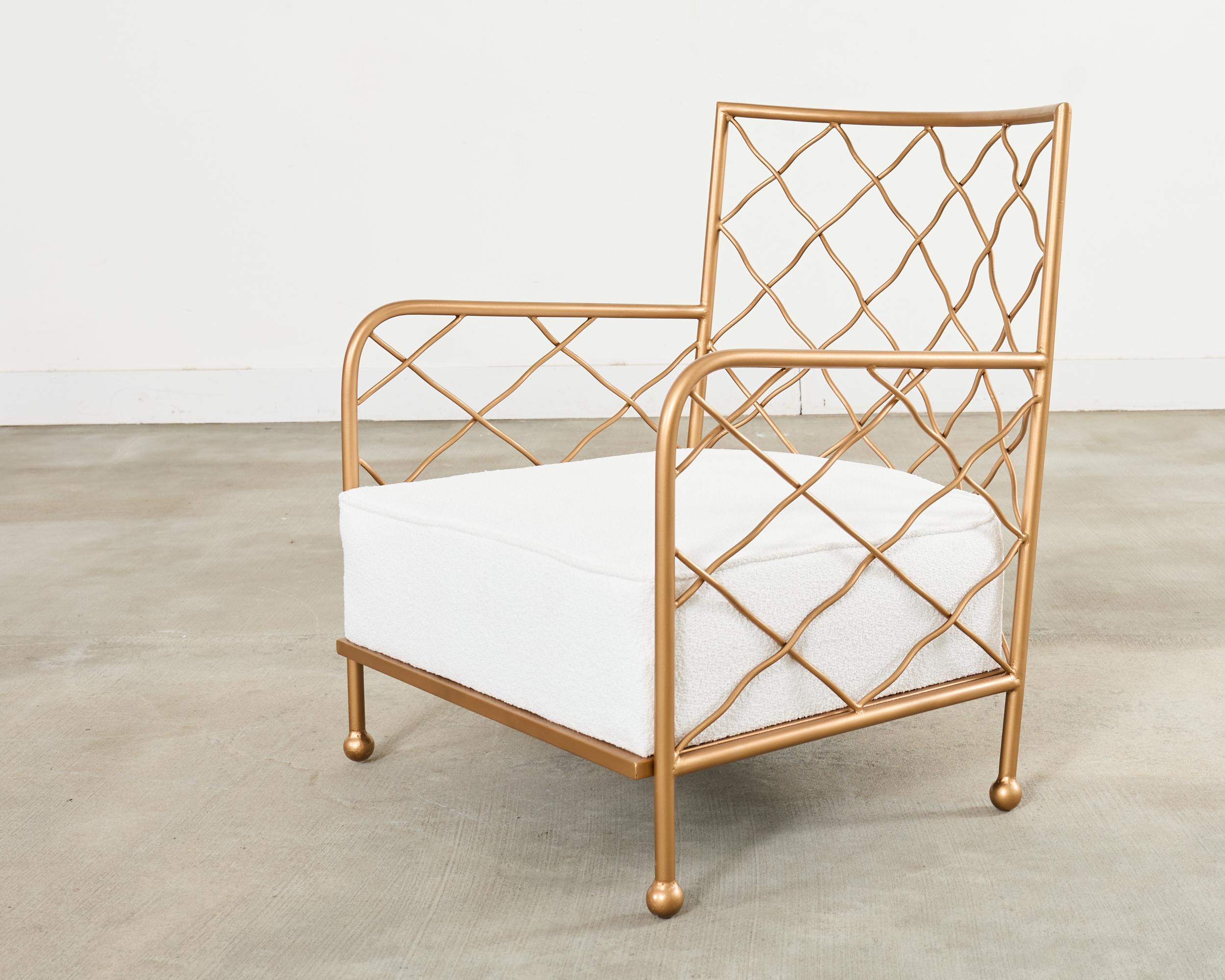 Pareja de sillones Croisillion franceses de hierro dorado de mediados de siglo en venta 1