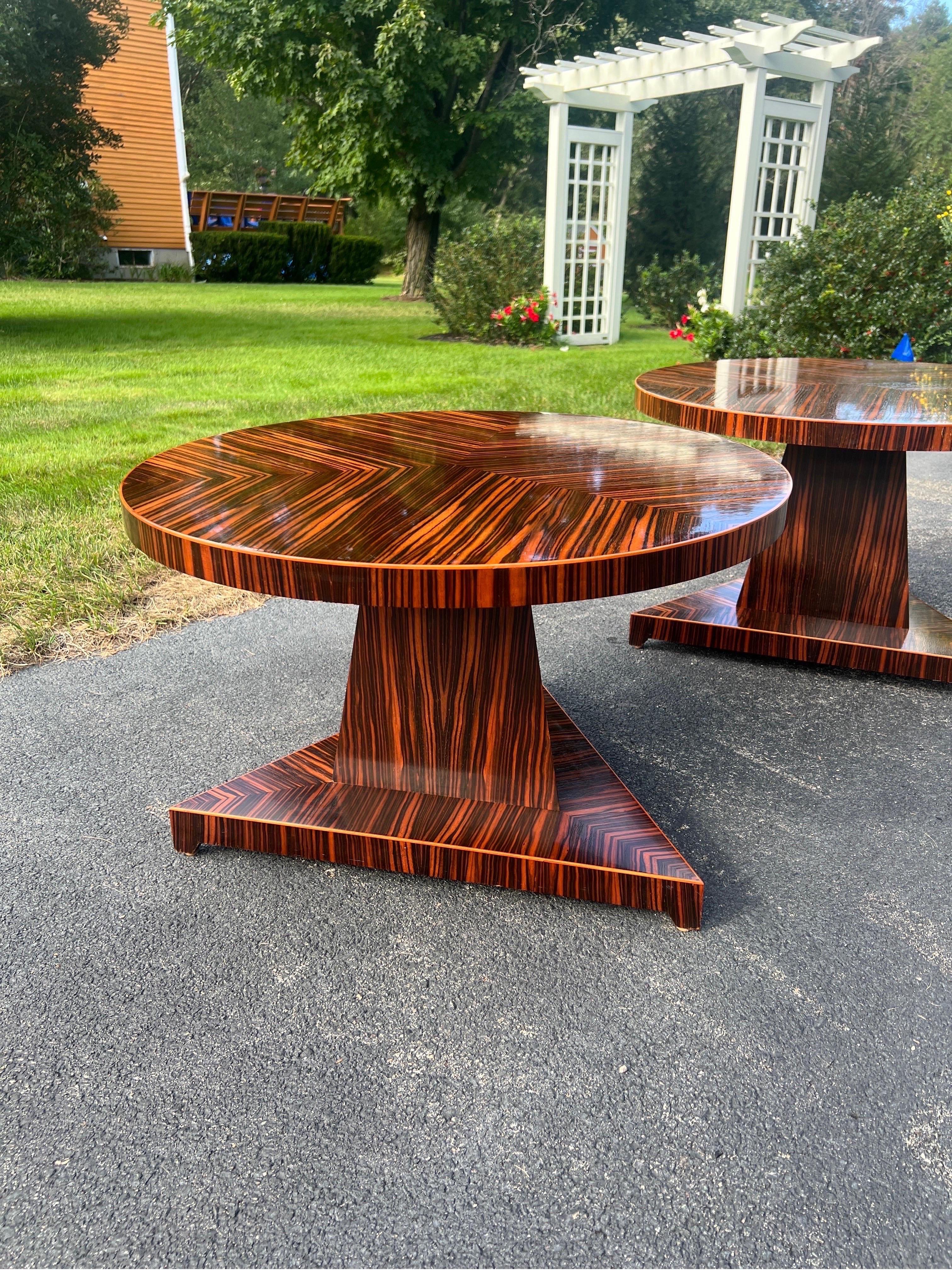 Pair, French Modern Art Deco Style Madagascar Rosewood Side Tables In Good Condition For Sale In Atlanta, GA