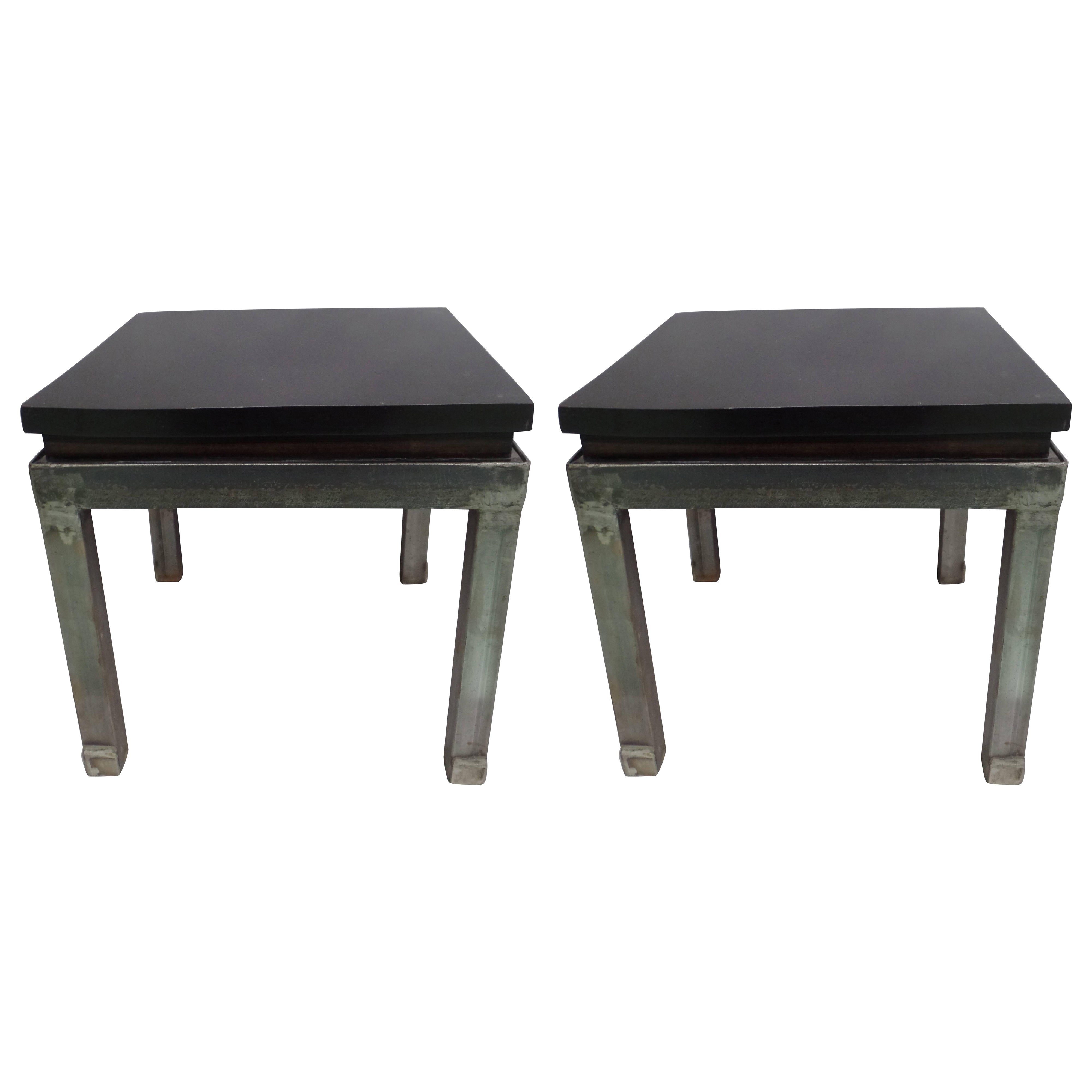 Paire de bancs ou tables d'appoint en acier et acajou de style artisanal moderne français, 1930 en vente