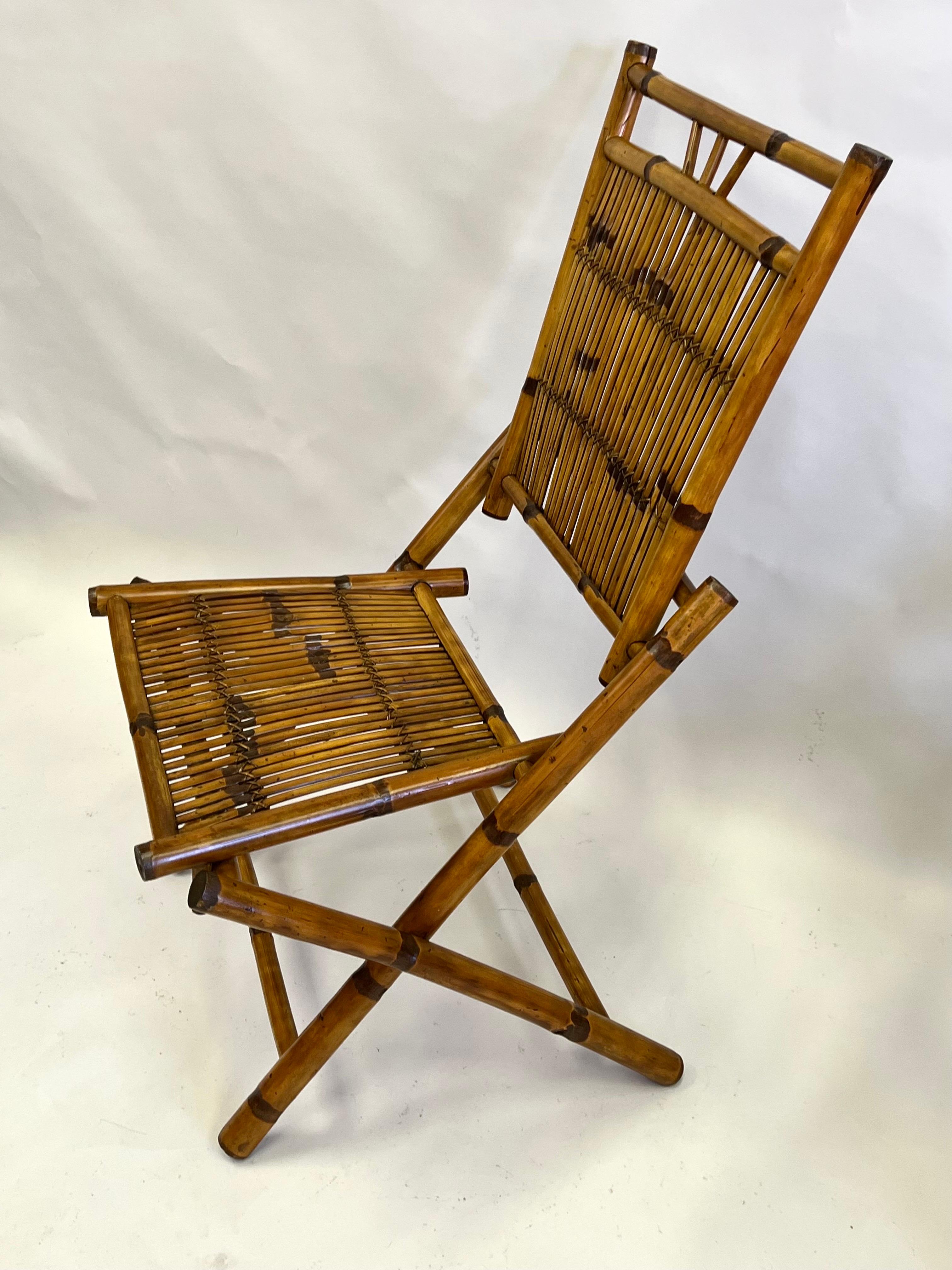 Paire de chaises de salon en bambou et rotin de style moderne et néoclassique français en vente 3