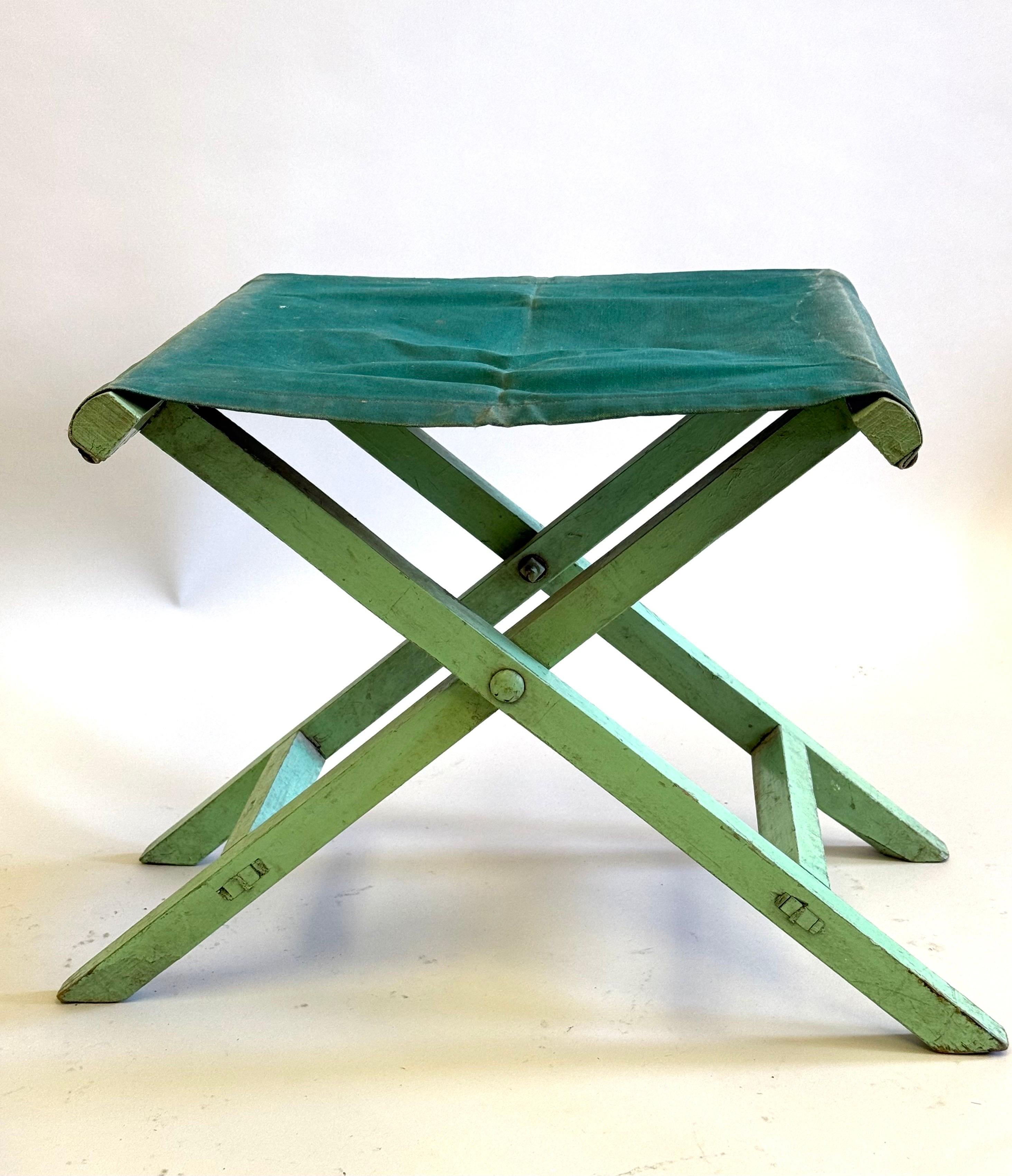 Paar französische moderne neoklassische Hocker / Bänke im Stil von Jean-Michel Frank 1930 im Angebot 3