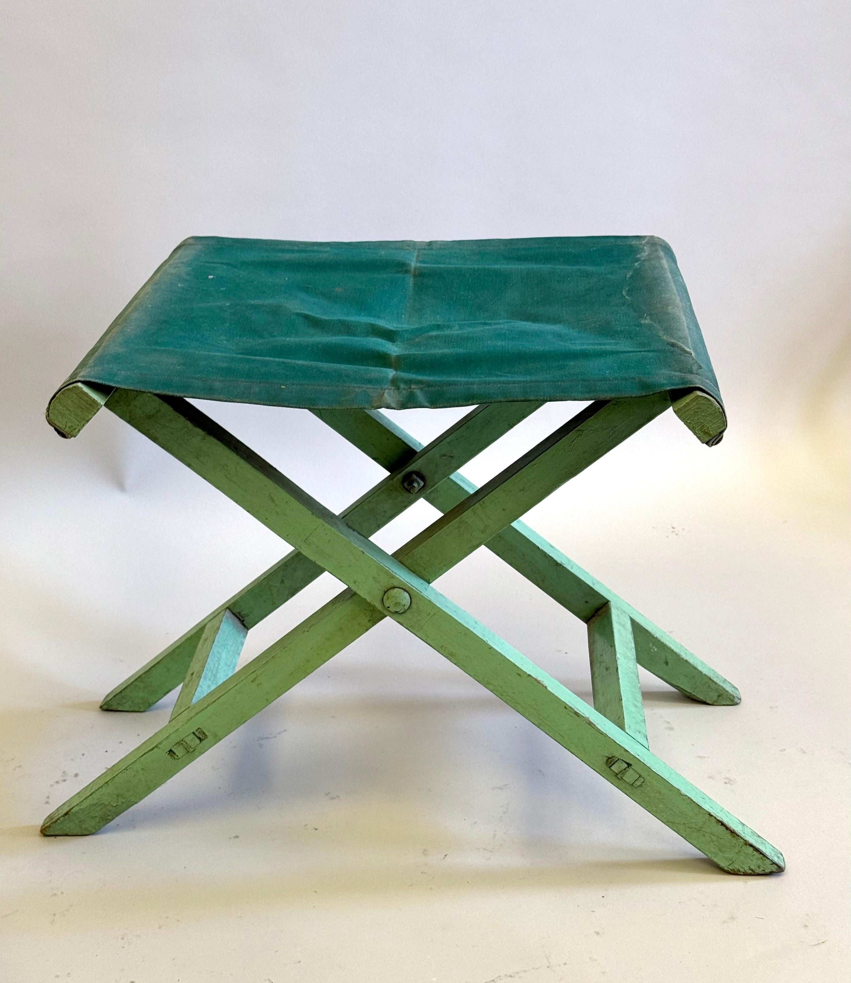 Paar französische moderne neoklassische Hocker / Bänke im Stil von Jean-Michel Frank 1930 im Zustand „Gut“ im Angebot in New York, NY
