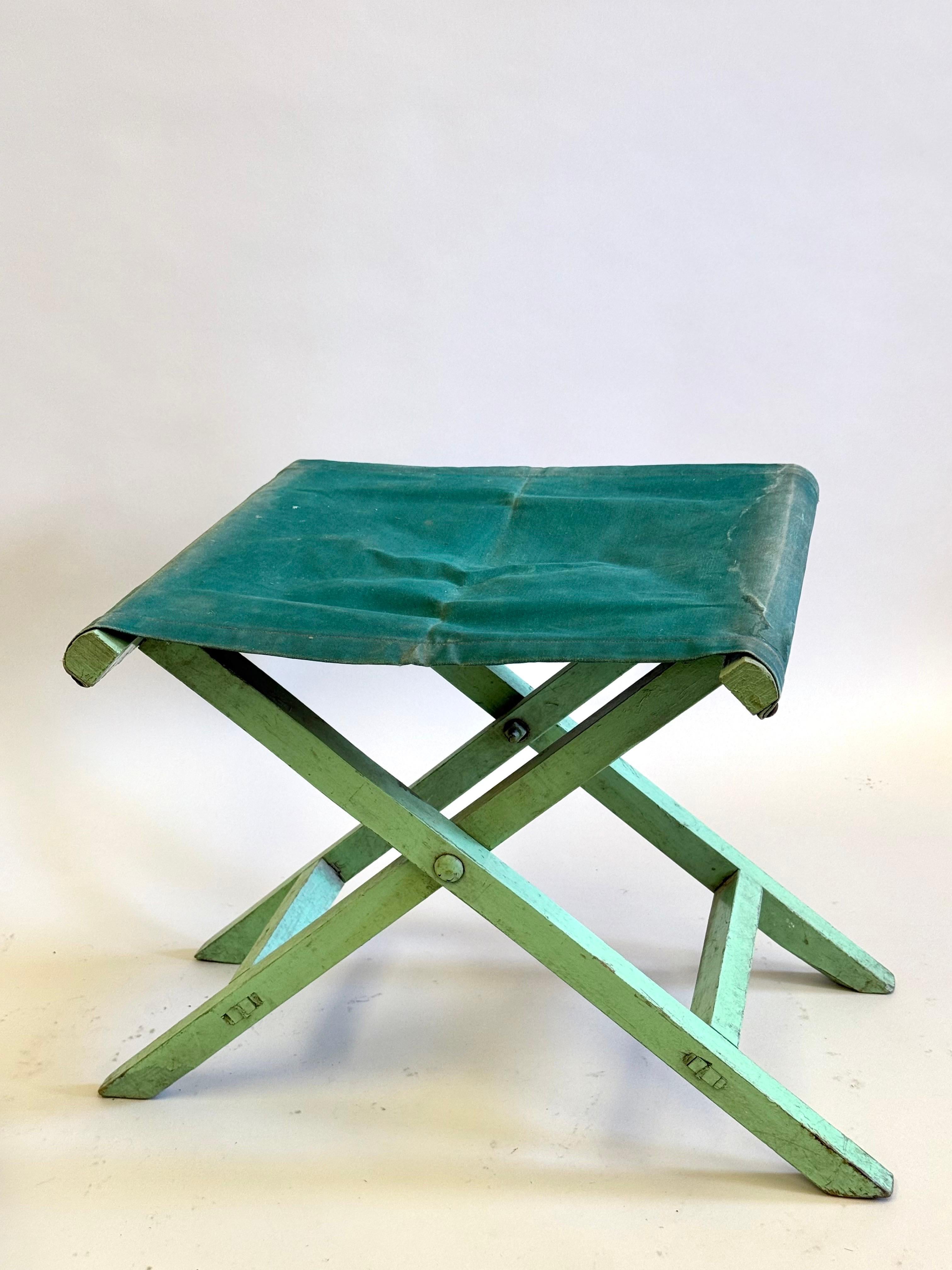 Paar französische moderne neoklassische Hocker / Bänke im Stil von Jean-Michel Frank 1930 im Angebot 1