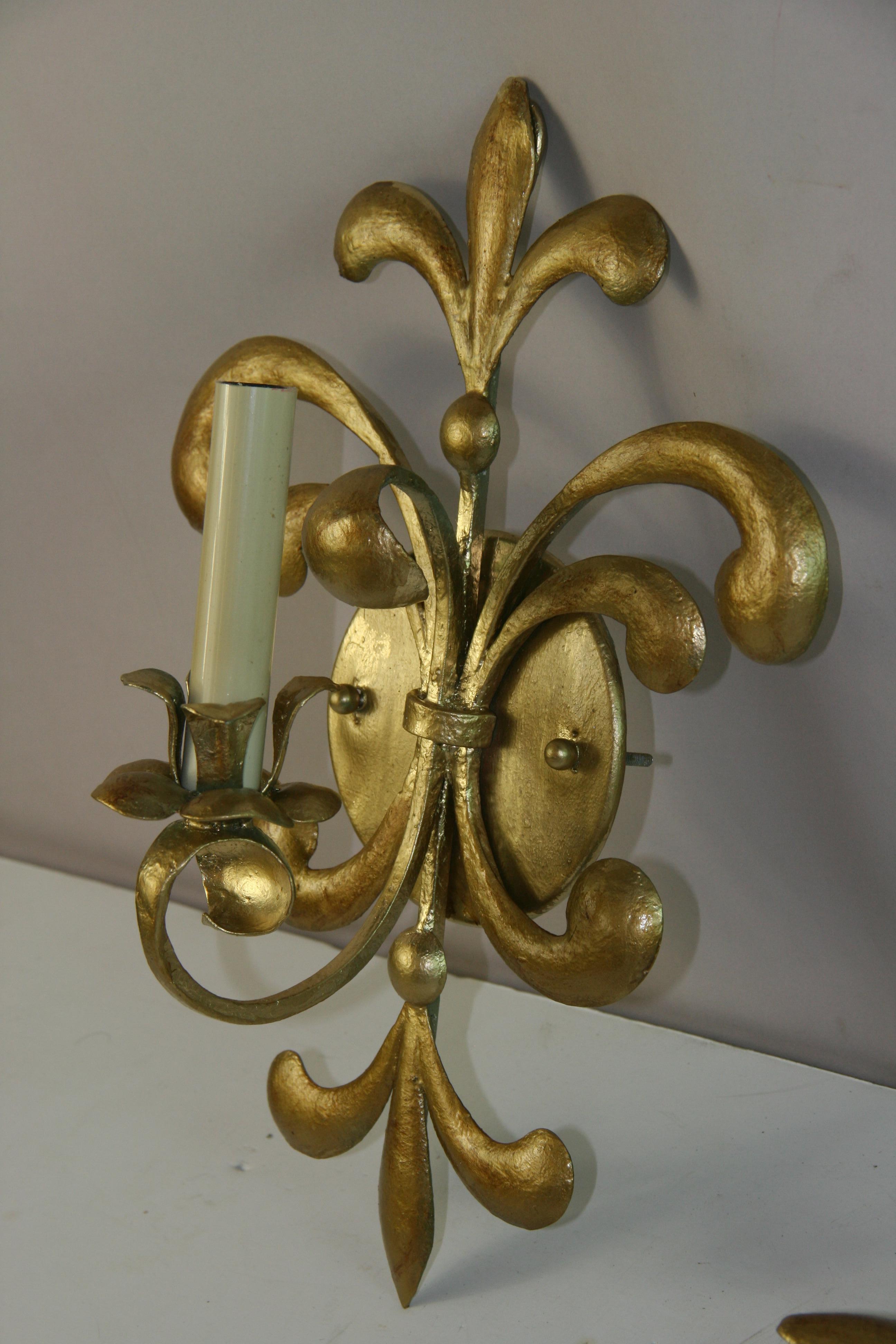 Pair French Modified Fleur deLis  Leaf  Gold Painted Single Light Sconces 1950's For Sale 3