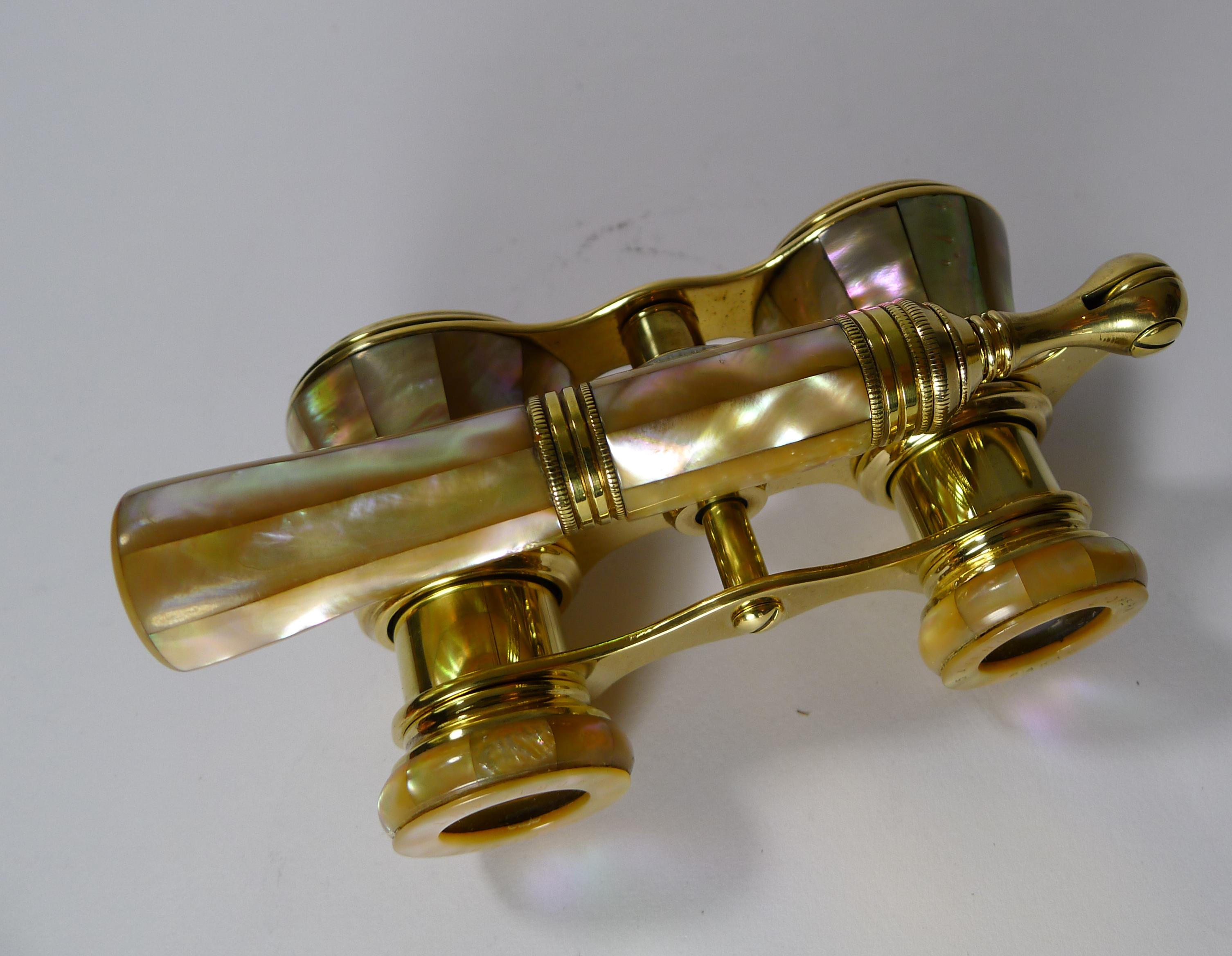 Late 19th Century Pair of French Mother of Pearl Opera Glasses, Lemière, Paris