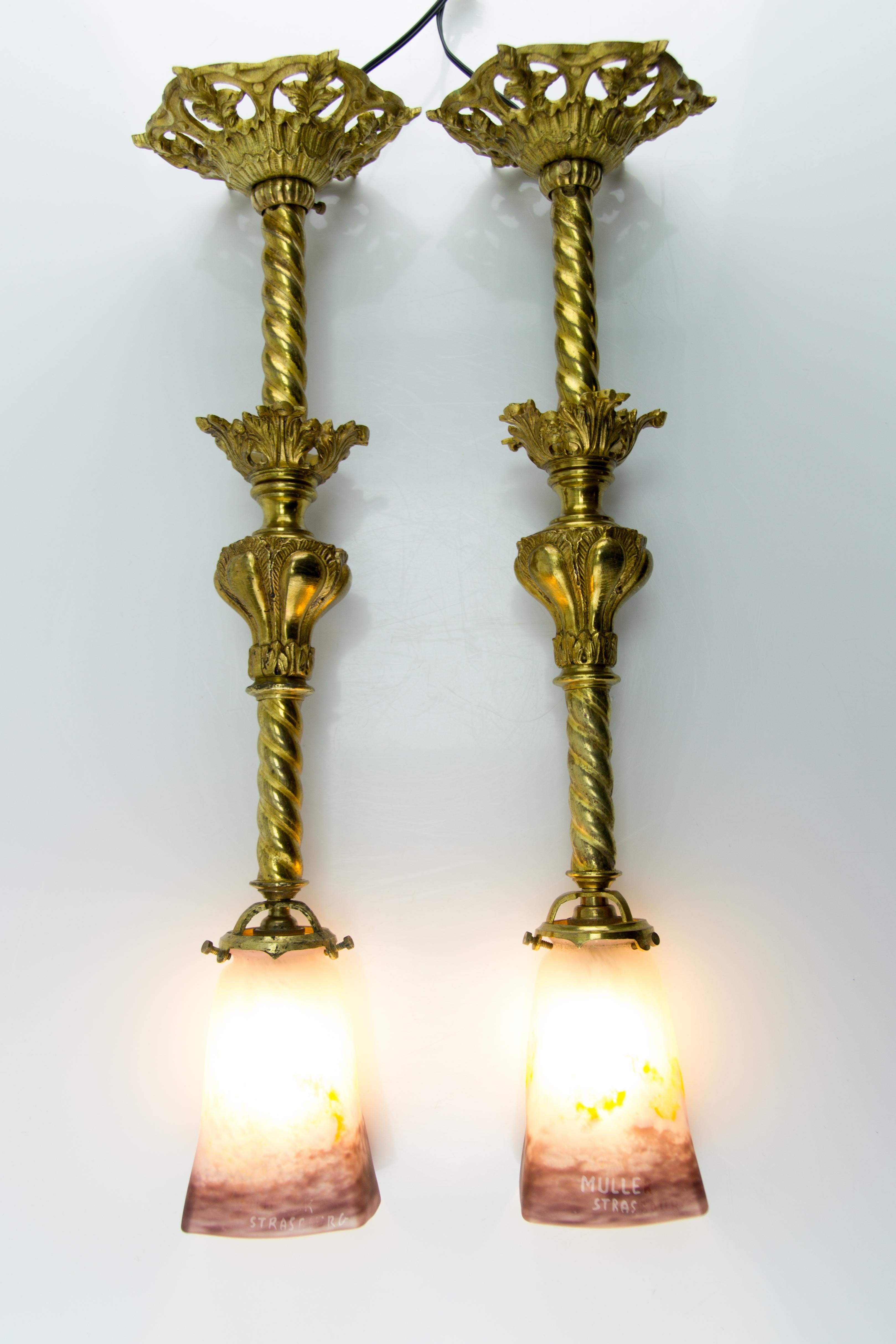 French Muller-Strasbourg Glass and Gilt Bronze Pendant Light Fixtures, a Pair For Sale 6