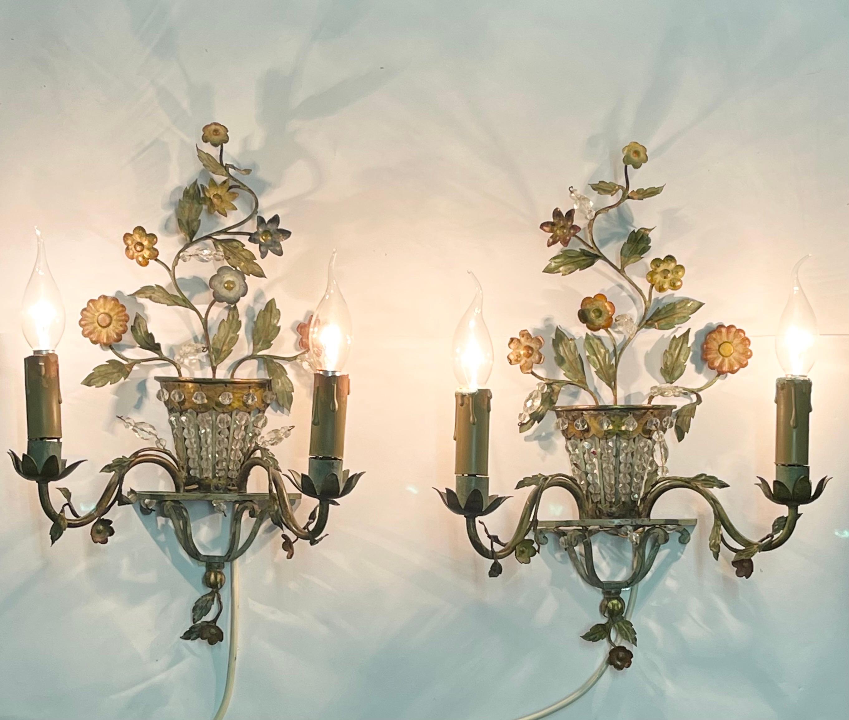 Mid-Century Modern Pair of French Patinated Bronze Flower and Leaves Wall Sconces, circa 1920s For Sale