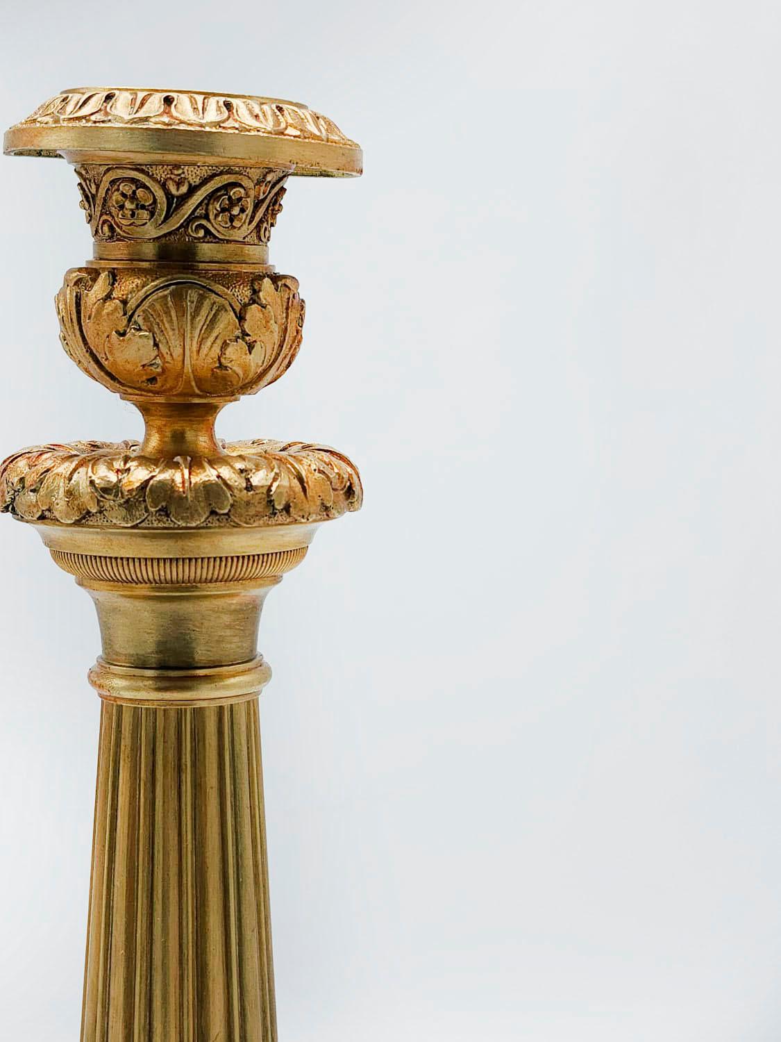 Antique Pair French Ormolu Bronce Dore Victorian Candelabros Candelabro 19th Ct

Stunning pair of heavy gauge French Ormolu gilt bronze table or mantle candle holders, of chiseled cast quality and generous height proportions.

Measures: 
Heigth: