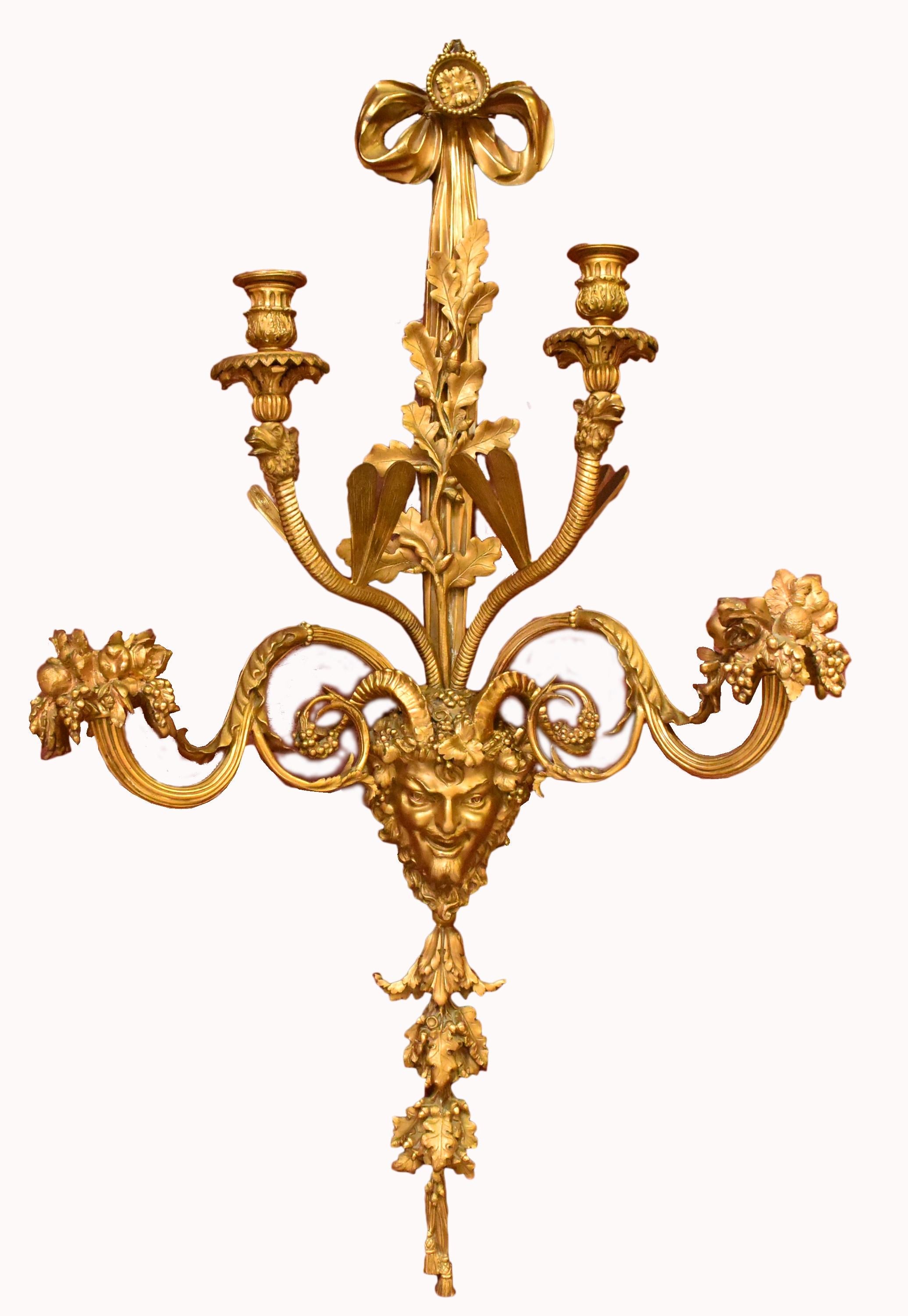 Fait main Paire d'appliques françaises en bronze doré, XIXe siècle en vente