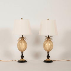 Paar französische Paketvergoldete Straußenei-Tischlampen