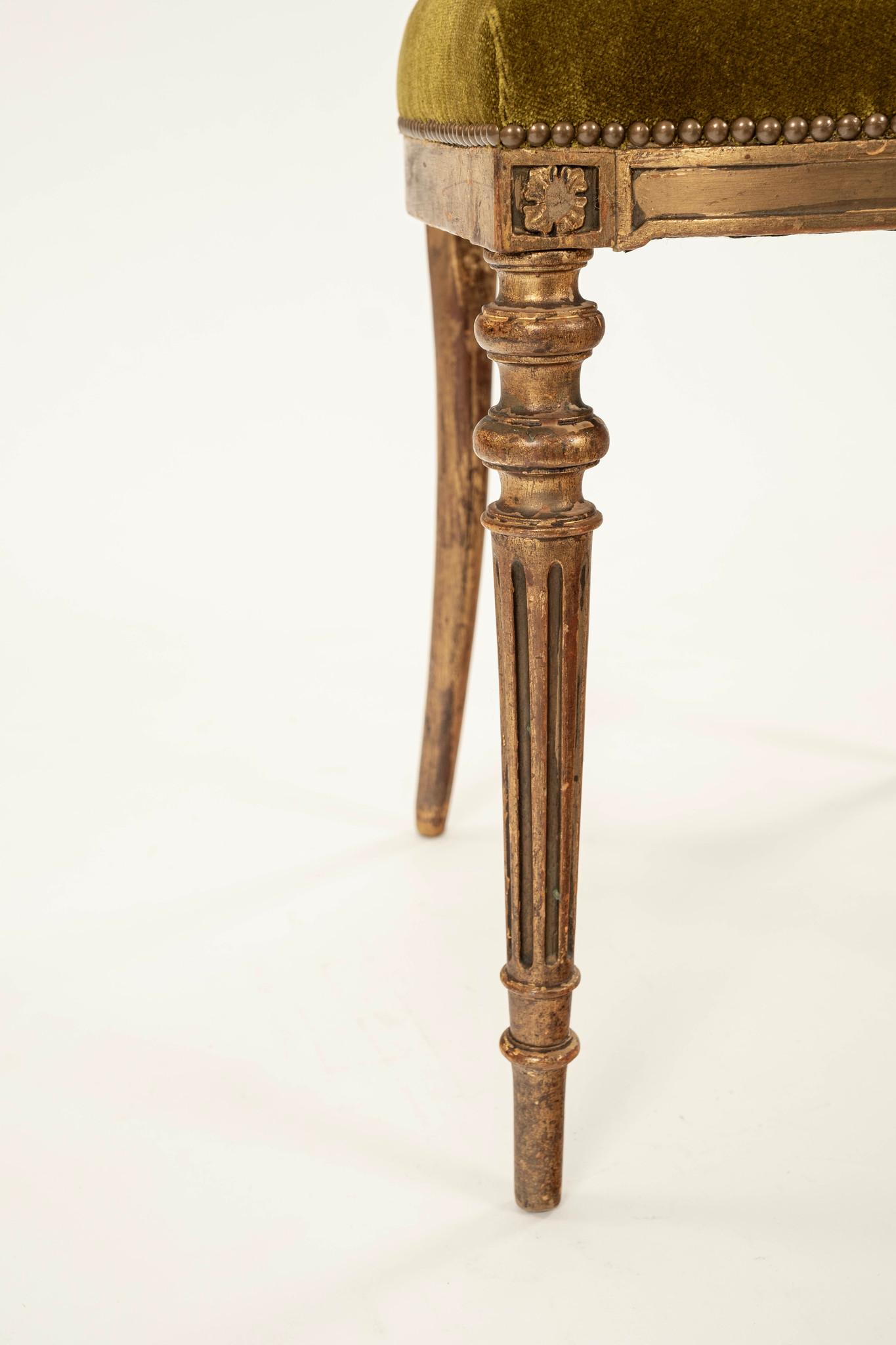 Pareja de Sillones de Música de Terciopelo de Chartreuse Dorado Estilo Regencia Francesa en venta 3