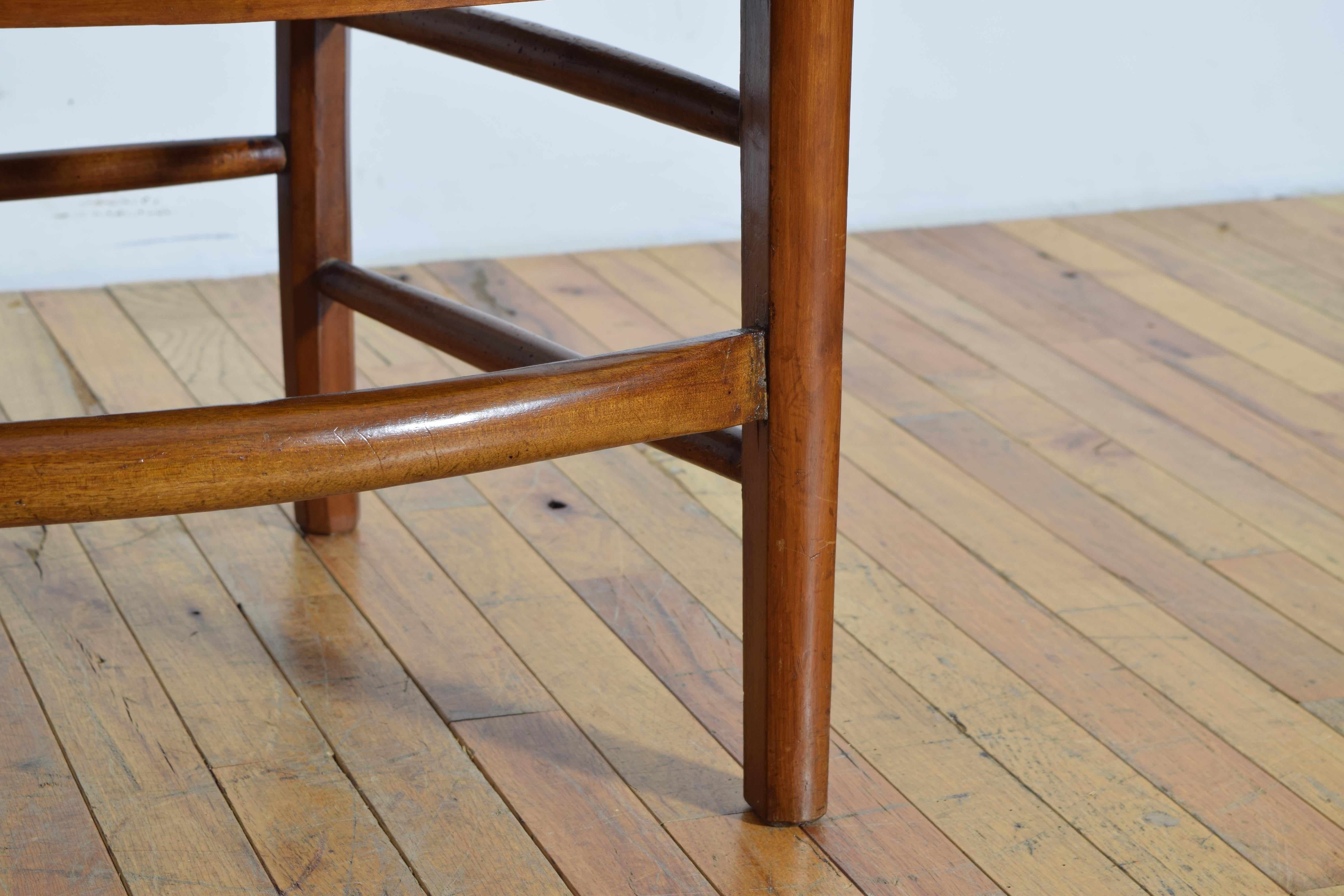 Coppia di poltrone francesi in noce restaurato, sedili in giunco, primo quarto del XIX secolo in vendita 3