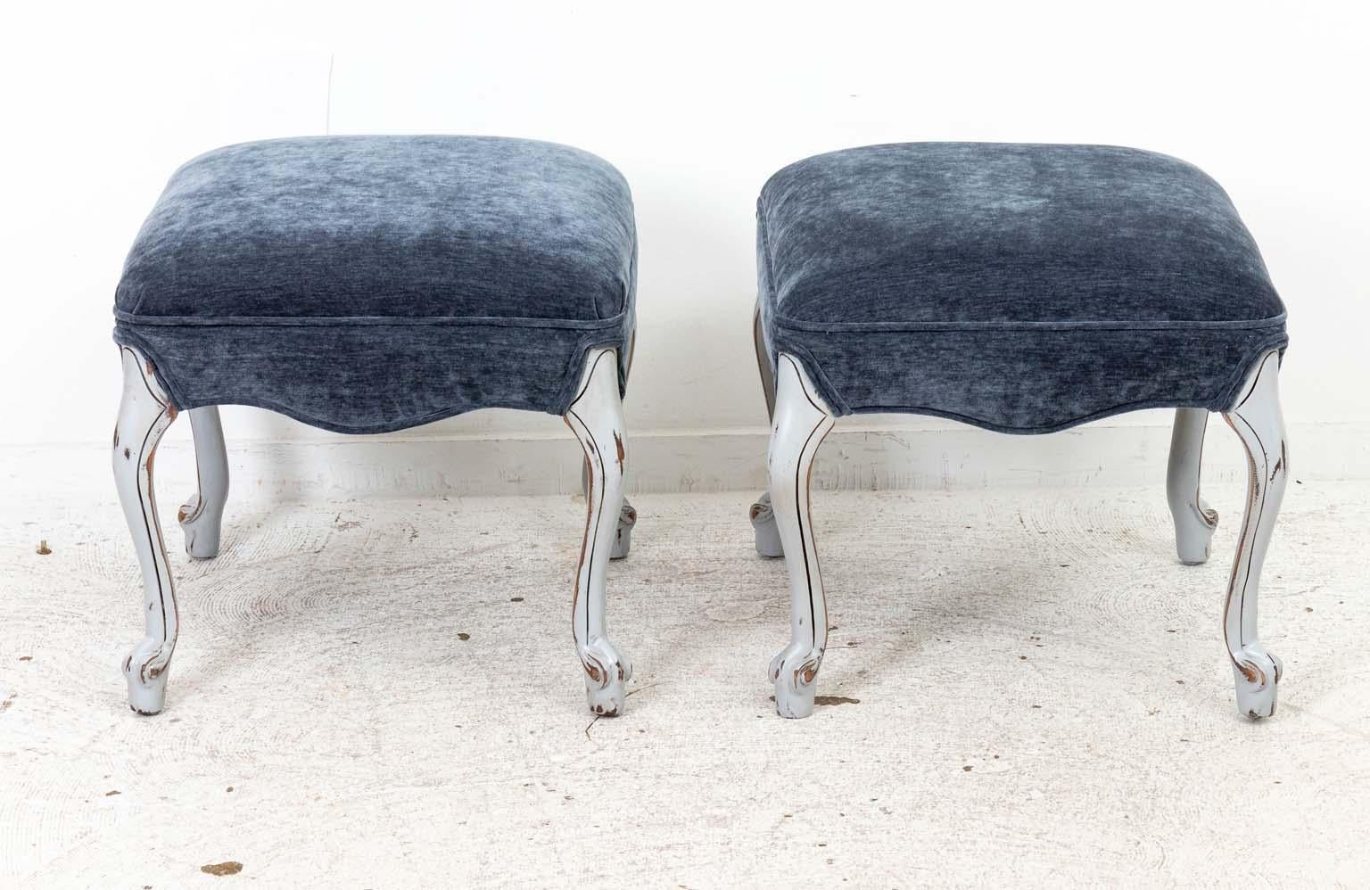 20ième siècle Pair French Style Benches en vente