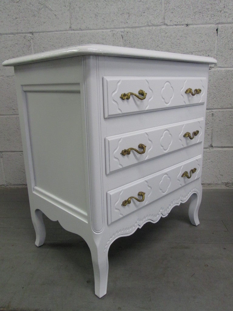 Pair of French Style Nightstands Chests For Sale at 1stDibs