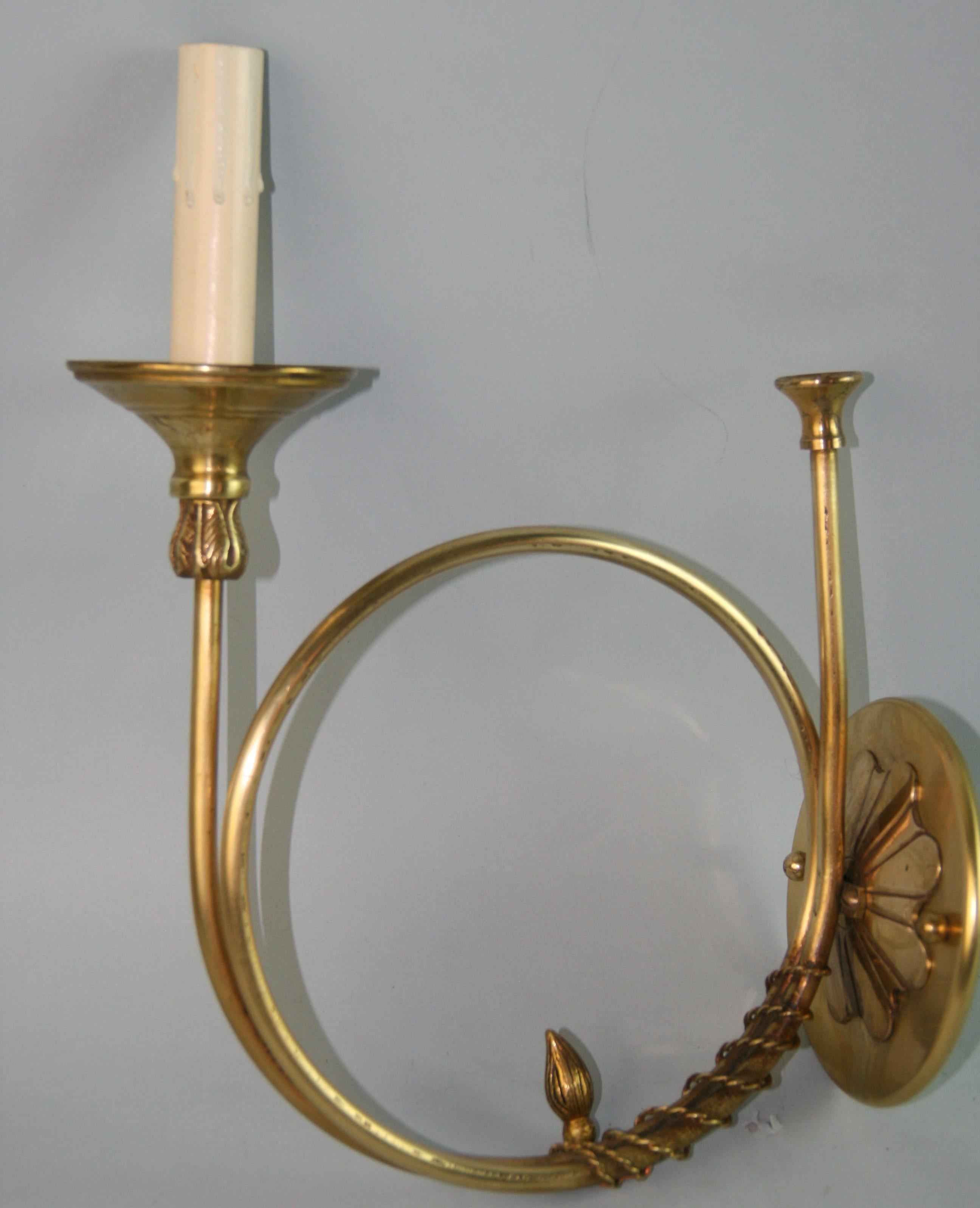 Paire d'appliques trompettes françaises (2 paires disponibles)  en vente 3