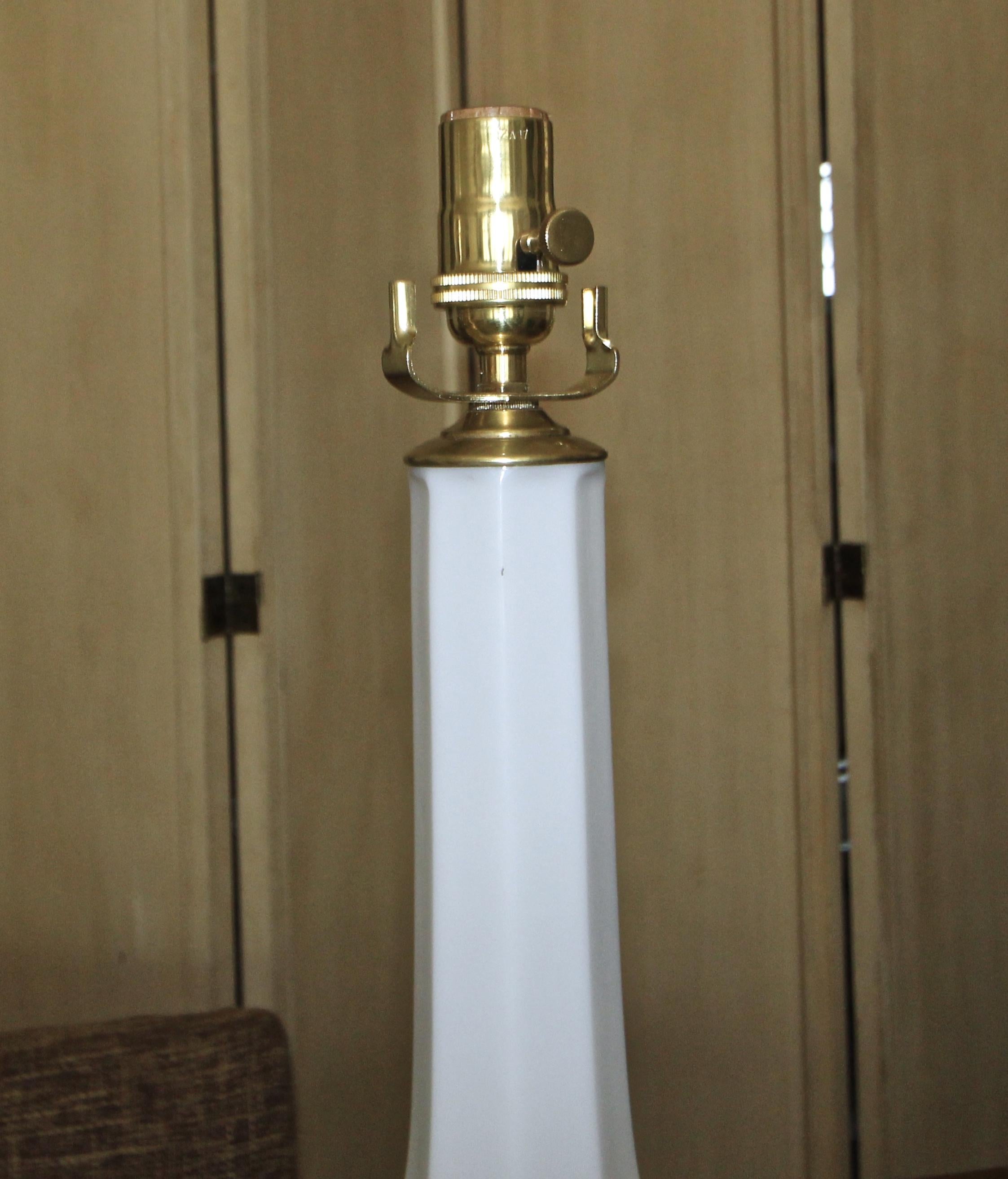 Pair of French White Opaline Table Lamps 6