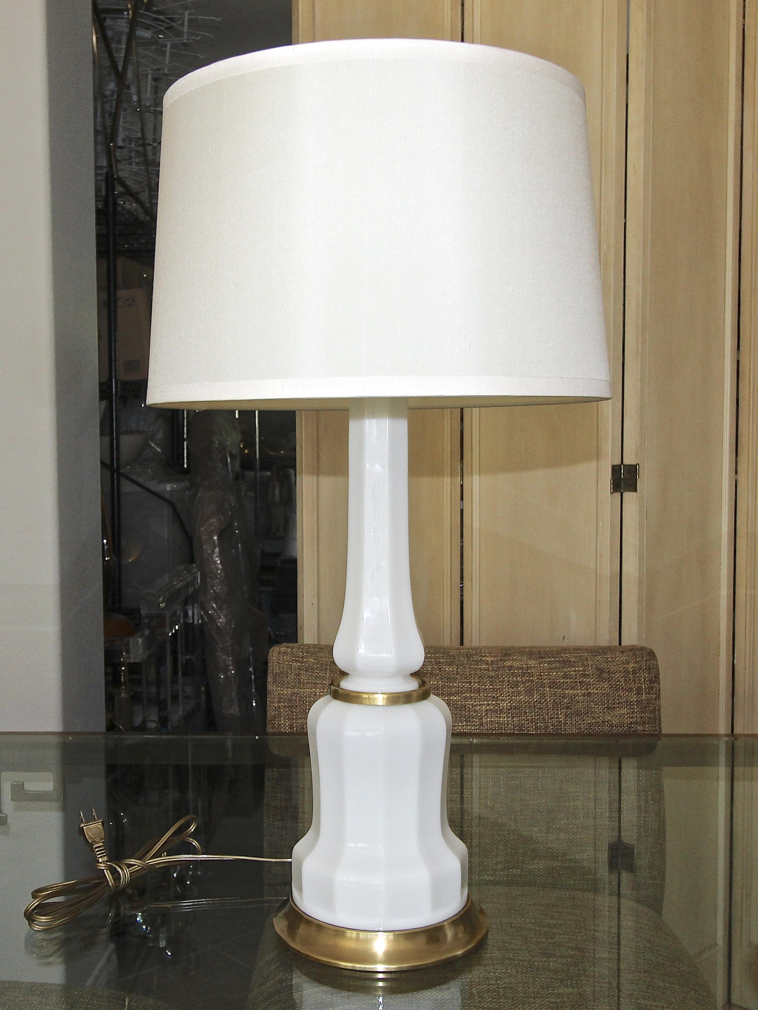 Pair of French White Opaline Table Lamps 8