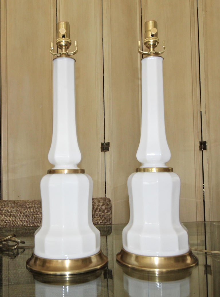 Pair of French White Opaline Table Lamps In Good Condition In Palm Springs, CA
