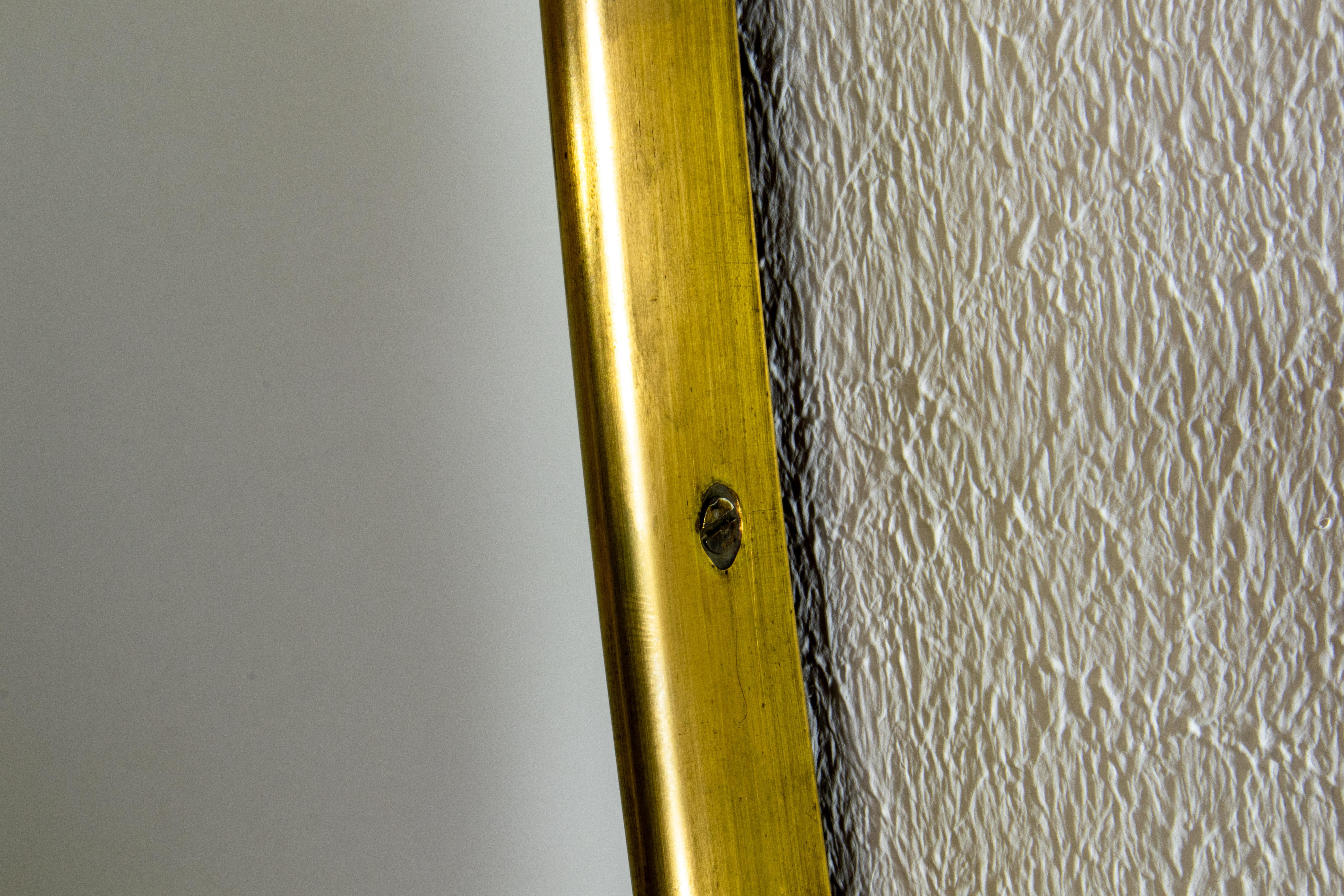 Metà XX secolo Coppia di specchi da parete in ottone a figura intera attribuiti a Gio Ponti, Italia, anni '50 in vendita