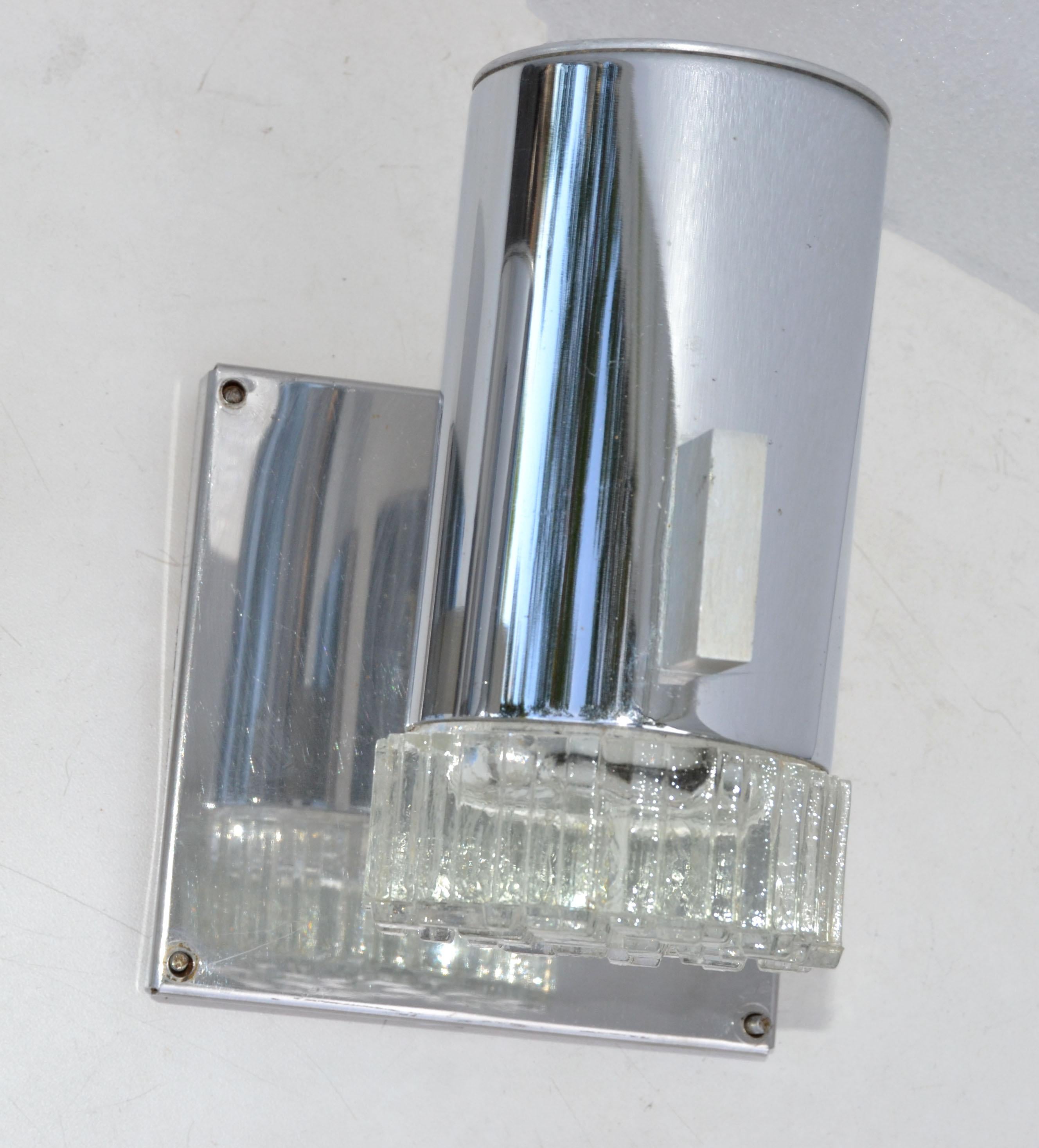 Pair, Gaetano Sciolari Italian Chrome & Cut Glass Sconces, Wall Lamps  For Sale 4