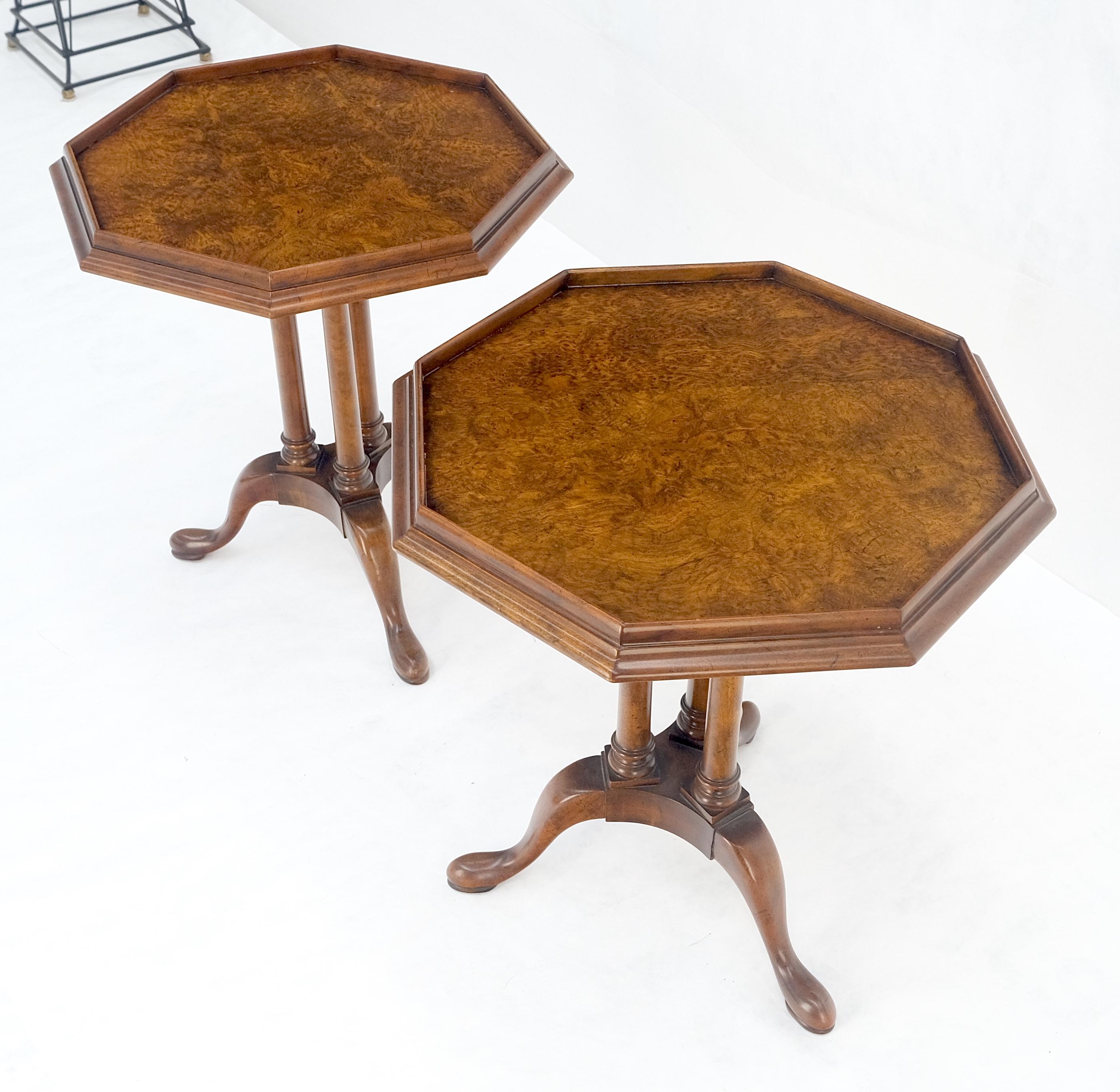 Paire de tables d'appoint à trépieds en bois de ronce Gallery Side-Gallery Tables d'appoint en vente 2