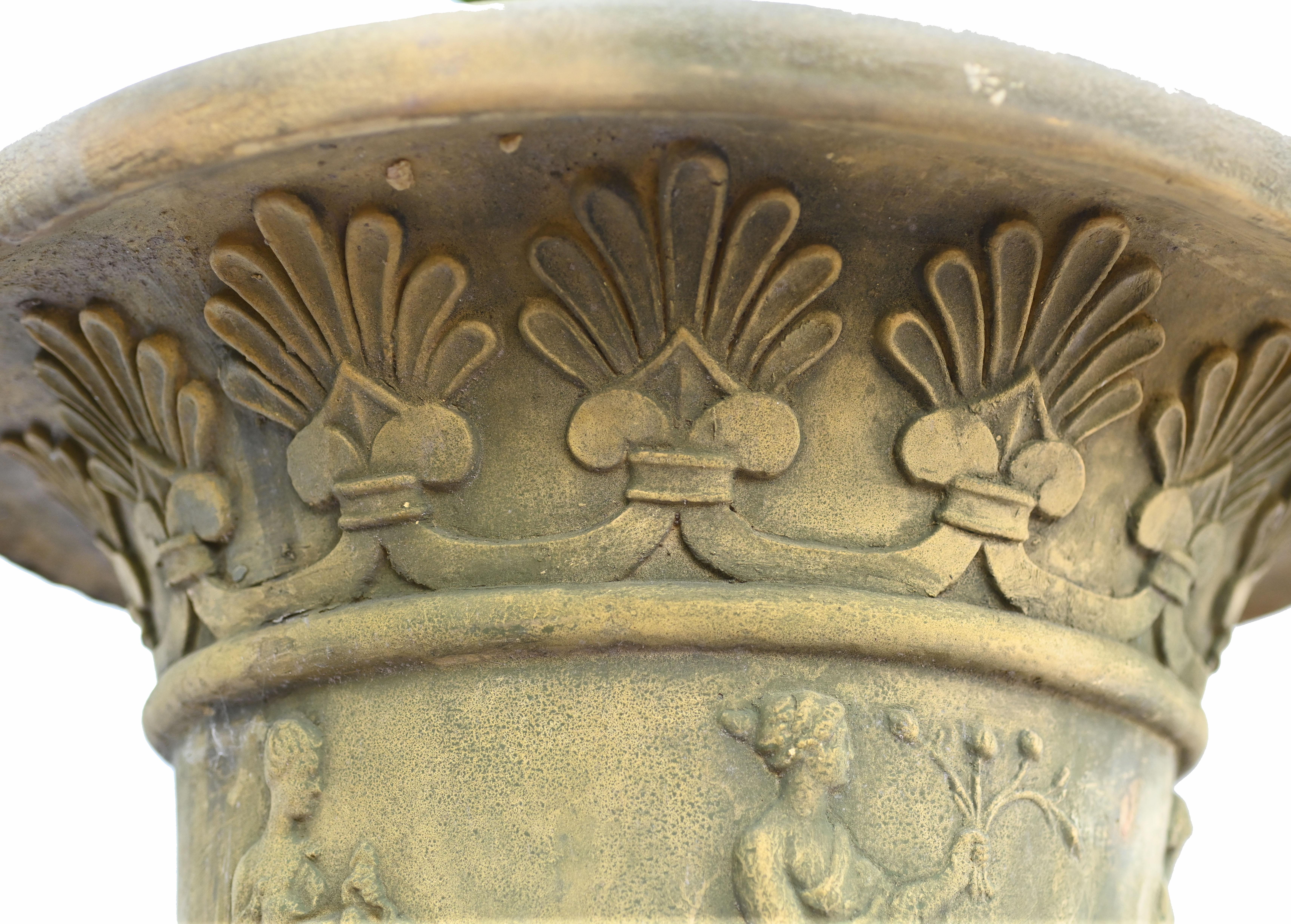 Pareja de Urnas de Jardín Campana Base Pedestal Clásica Thomas Hope Terracota en venta 6